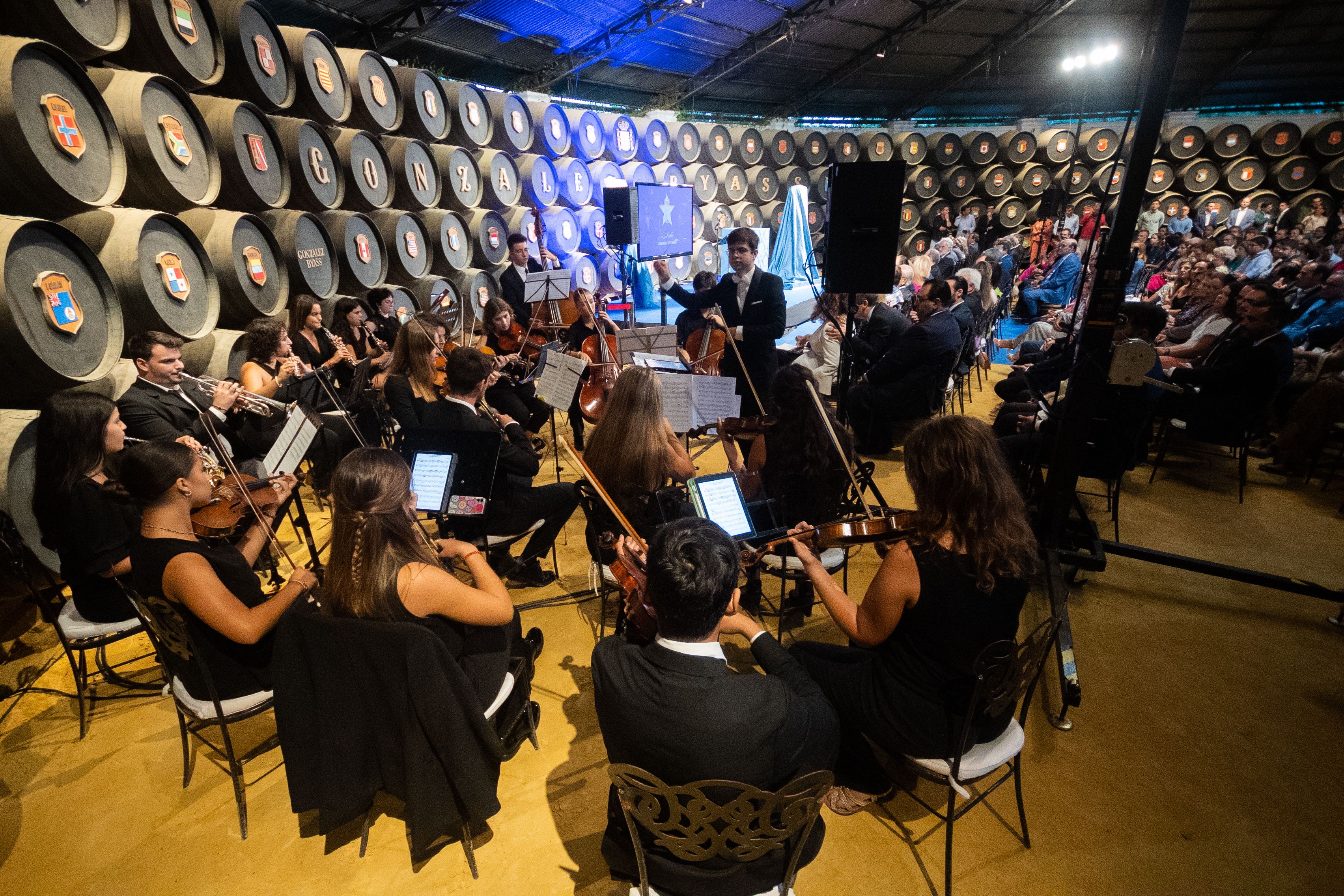 La joven orquesta Campos Andaluces durante el acto.     MANU GARCÍA 