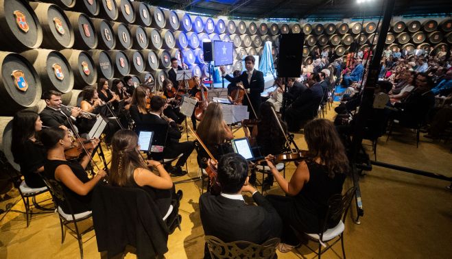 La joven orquesta Campos Andaluces durante el acto. MANU GARCÍA