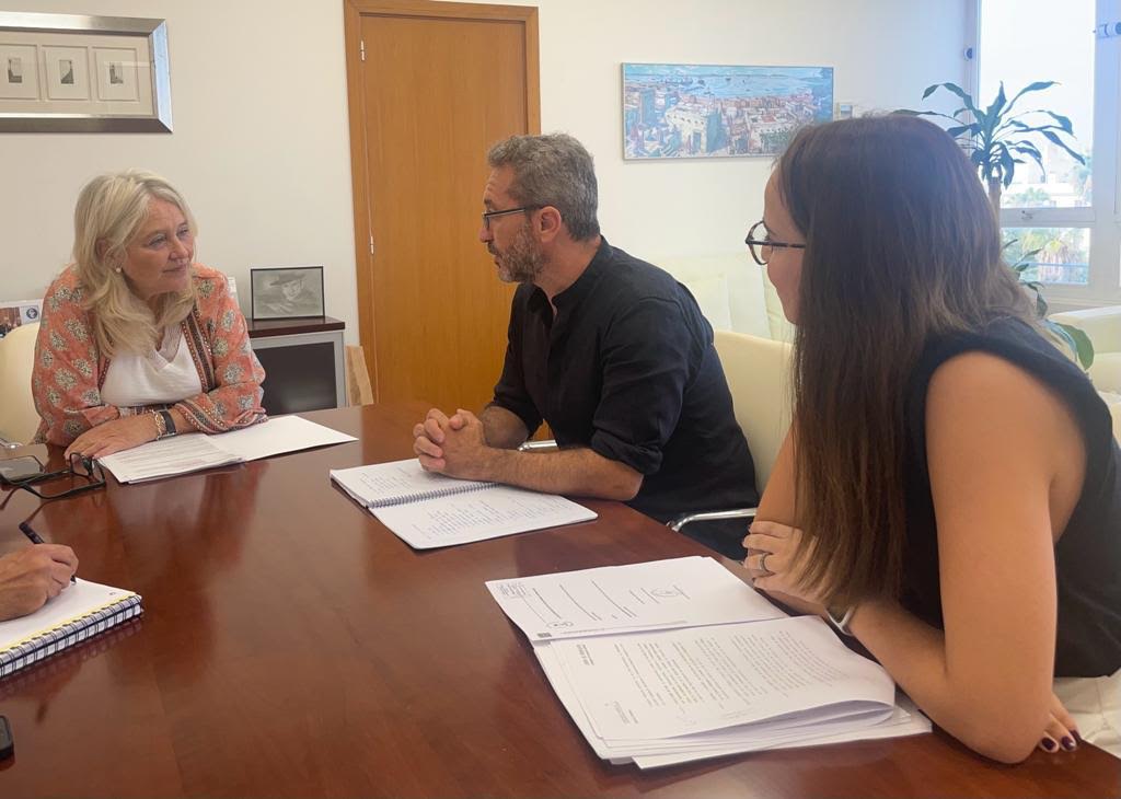 Reunión entre la Junta y el Ayuntamiento de Puerto Serrano.