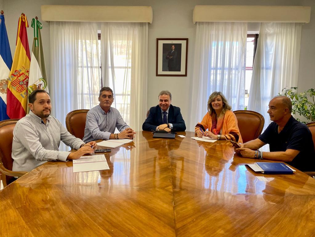 La reunión entre Ayuntamiento de Jerez e Iberia, celebrada este lunes.