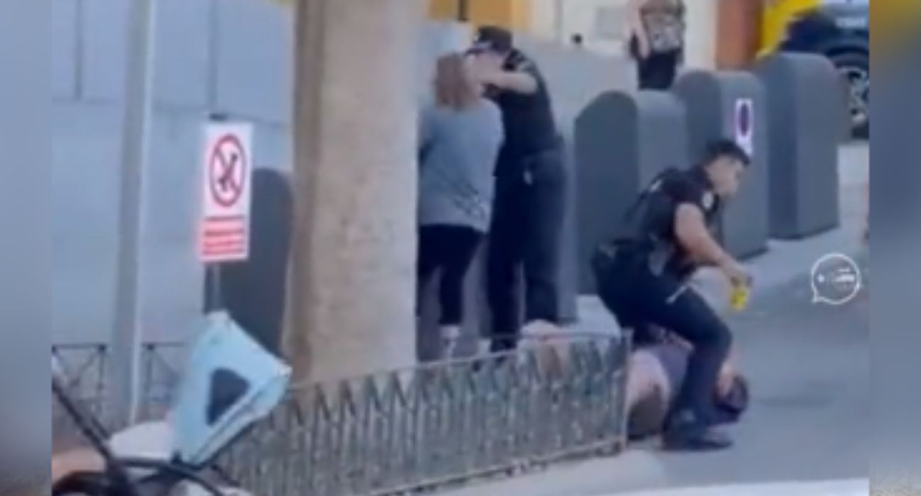 Intervención policial tras una pelea por un aparcamiento.