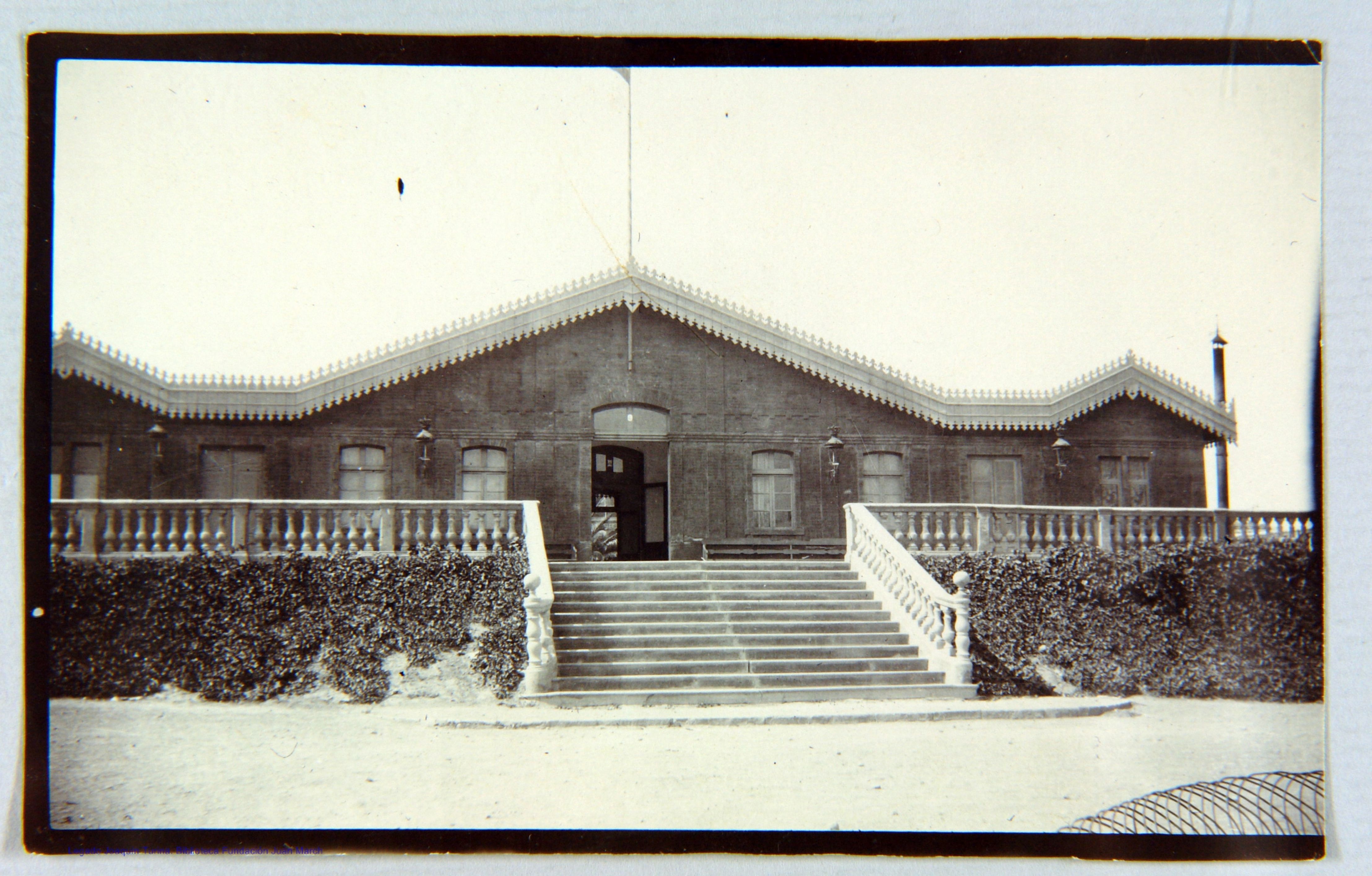 La entrada al Balneario de San Telmo en una foto de aproximadamente 1900.