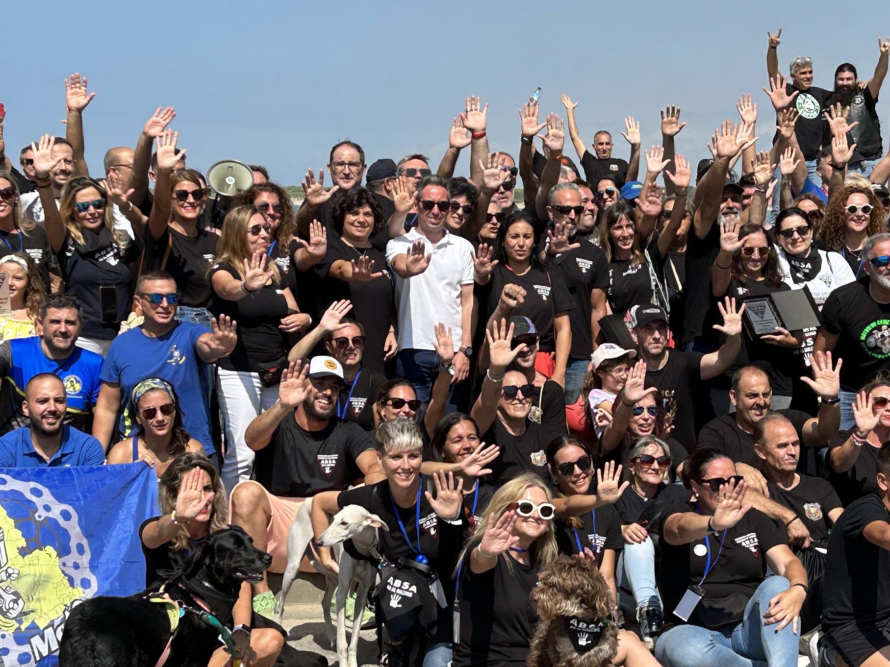 Celebración por parte de la alcaldesa de Sanlúcar de ser 'ciudad antibullying' junto al colectivo ABSA.