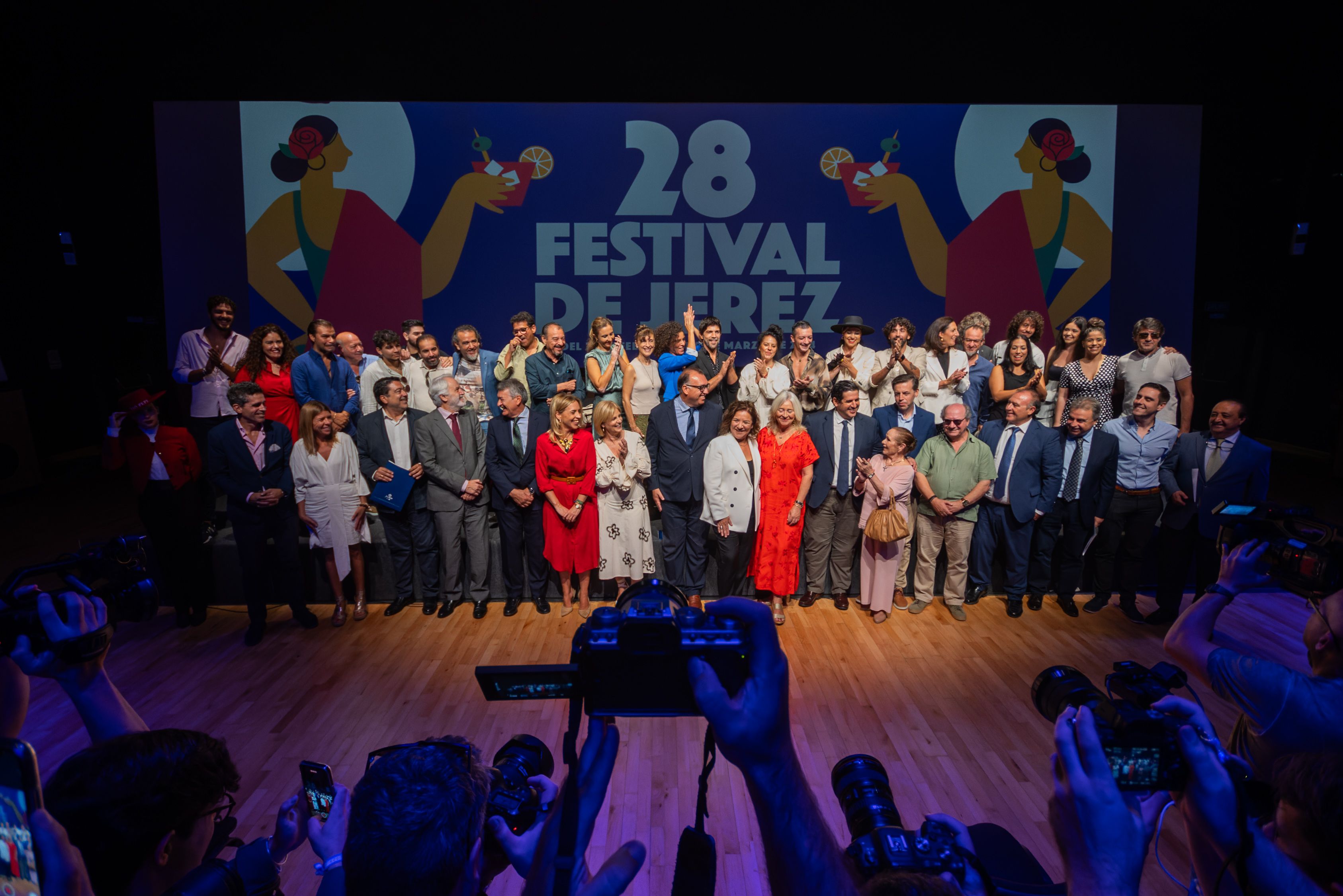 Foto de familia tras la presentación del 28 Festival de Jerez de 2024
