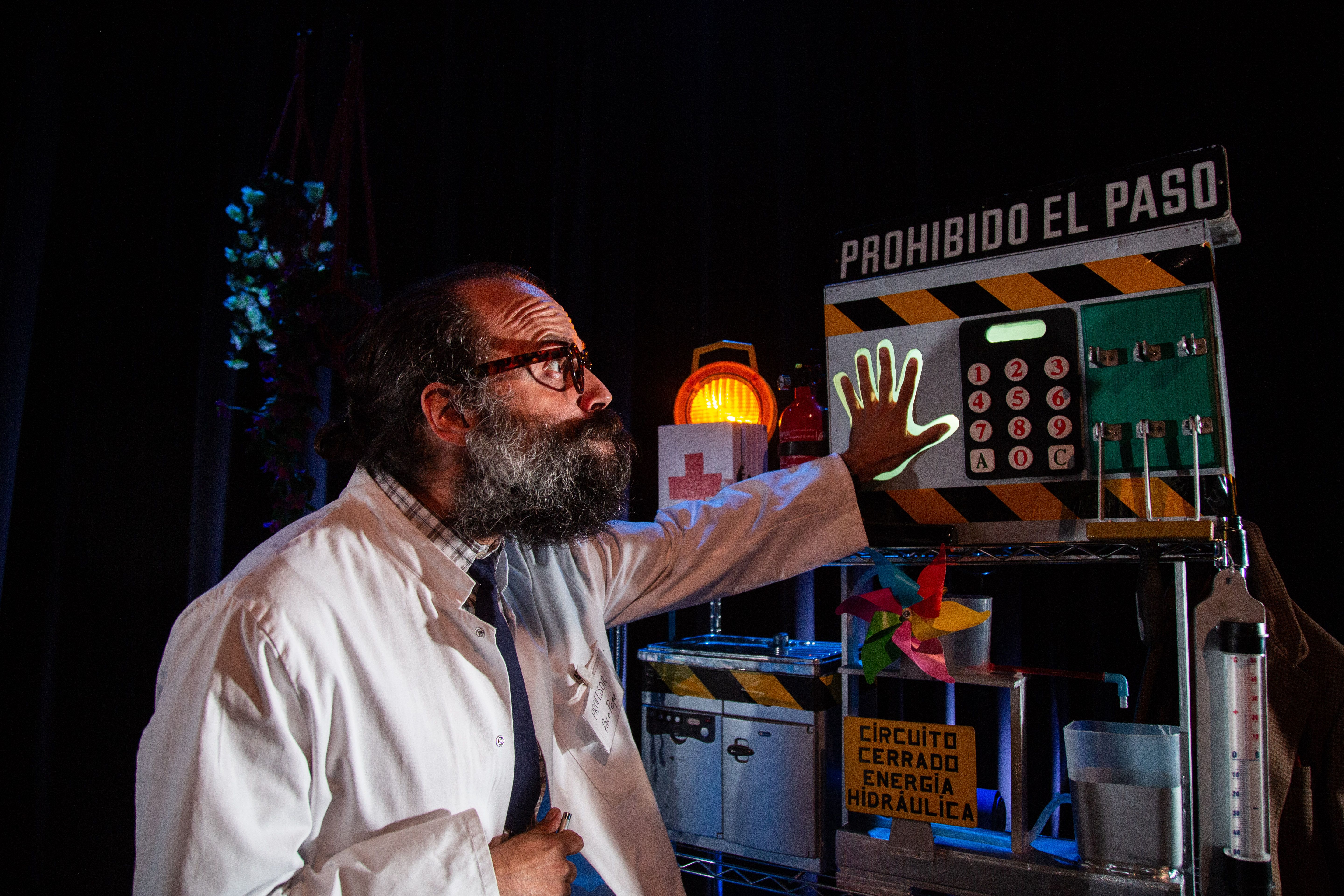 Un instante de la representación de Pequeños Cerebros, ‘Pequeños Cerebros’, de Francis J. Quirós.