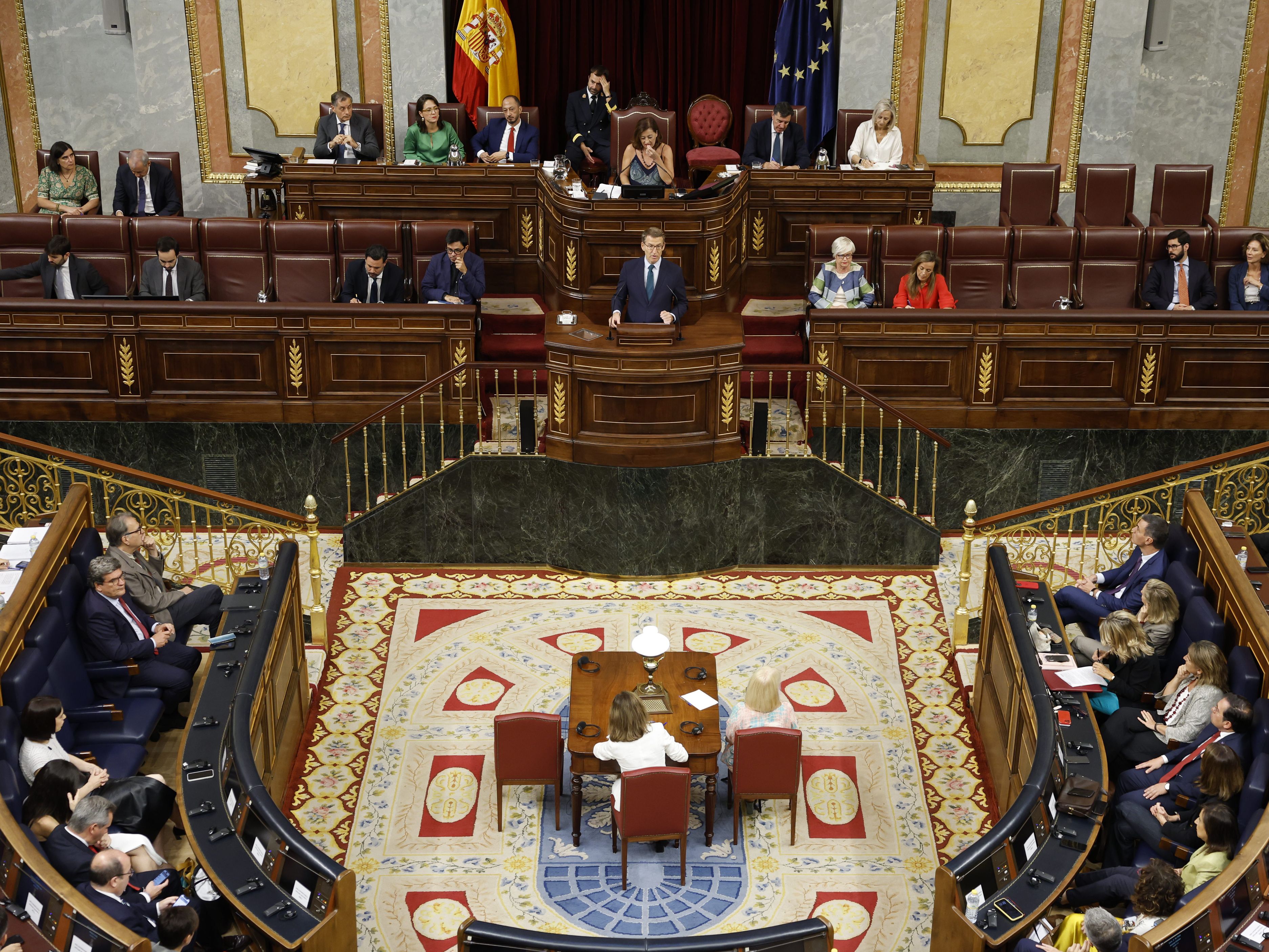 Feijóo durante la sesión de investidura.