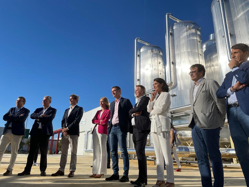 La inauguración en Sevilla por parte de Heineken de la planta termosolar más grande de Europa.