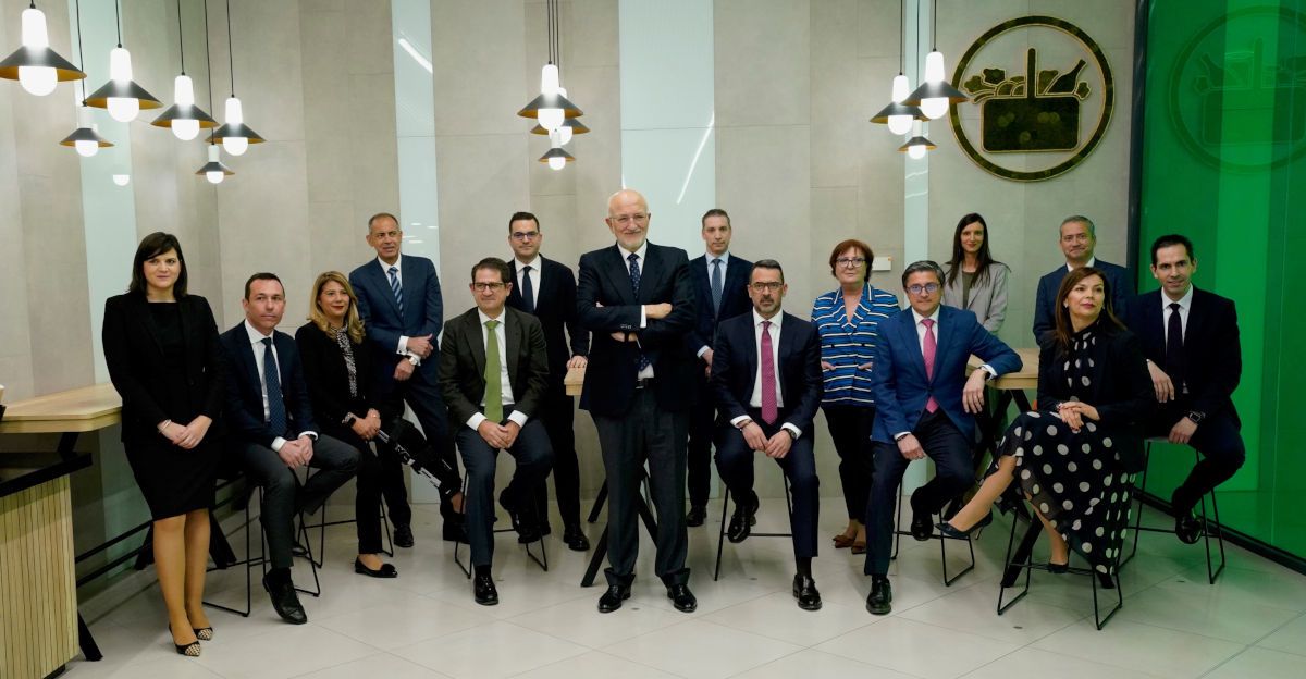 Juan Roig, presidente de Mercadona, junto al equipo directivo.