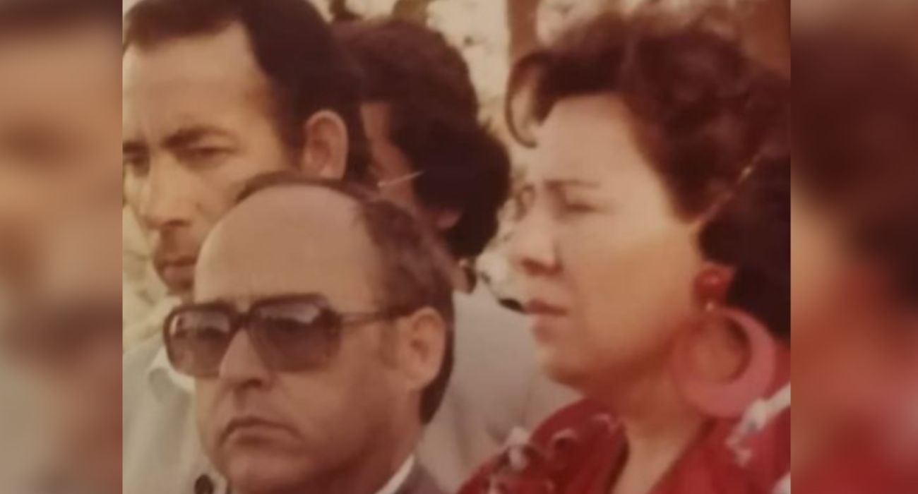 Manuela, a la derecha, en una imagen de principios de los años 80.