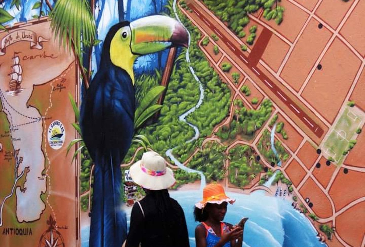 Mural de Francisco Mesa en Capurganá, Colombia.