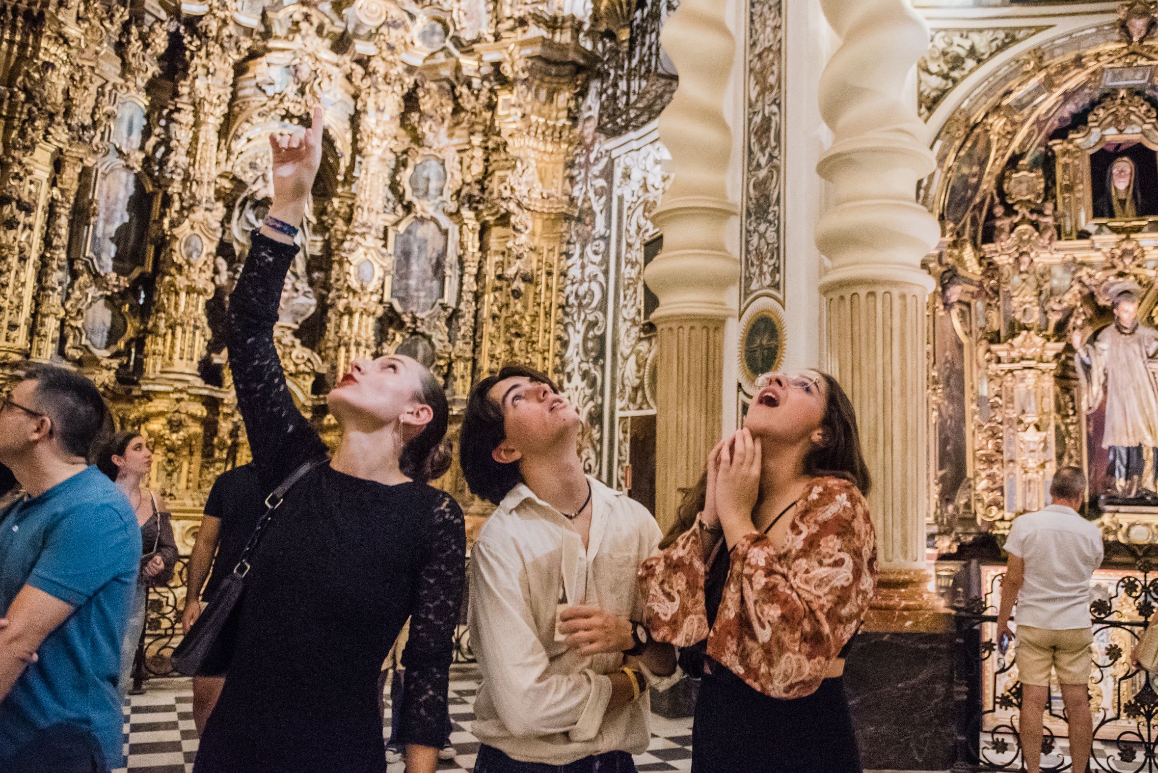 Un momento de la visita a San Luis de los Franceses.