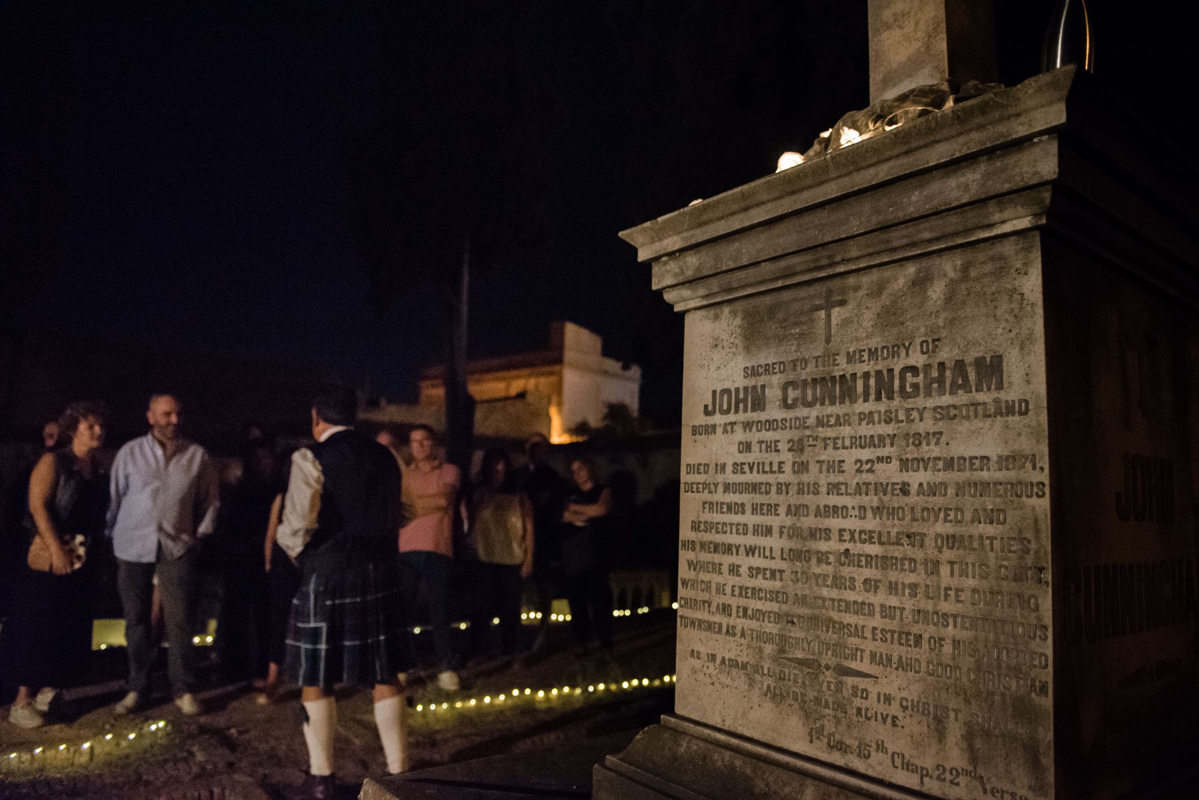 La visita muestra también el patrimonio cultural de Sevilla.