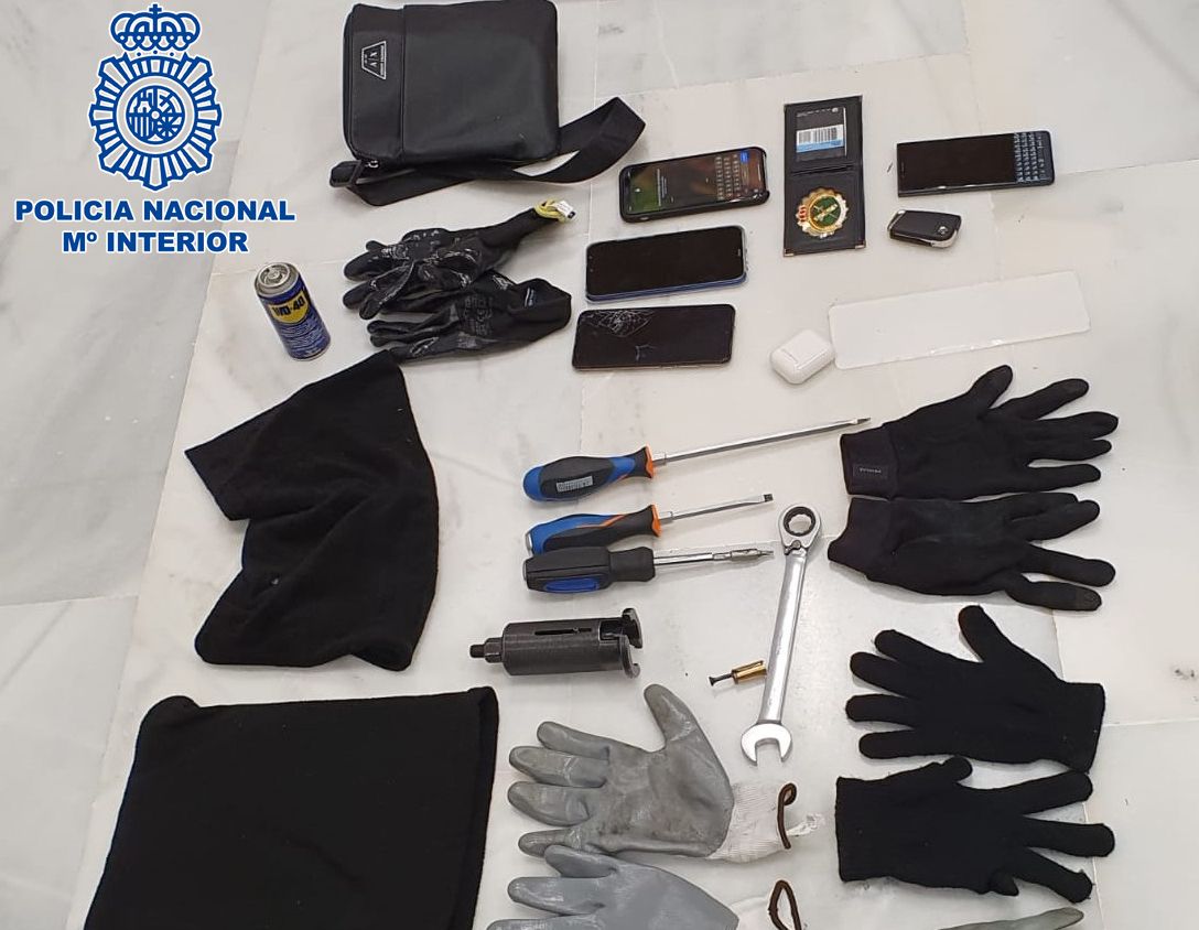 Objetos intervenidos por la Policía.