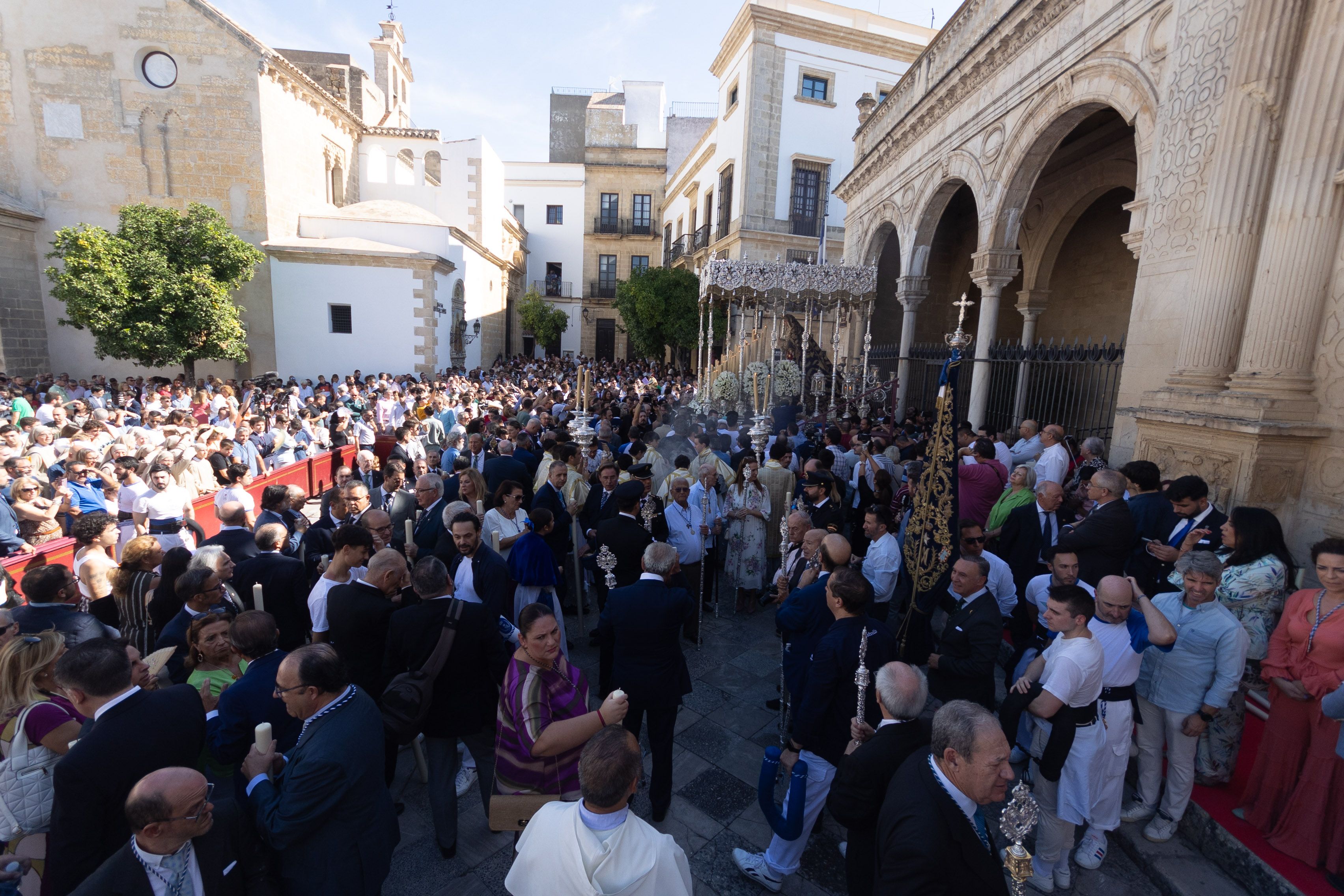Salida procesional de la Virgen de la Estrella