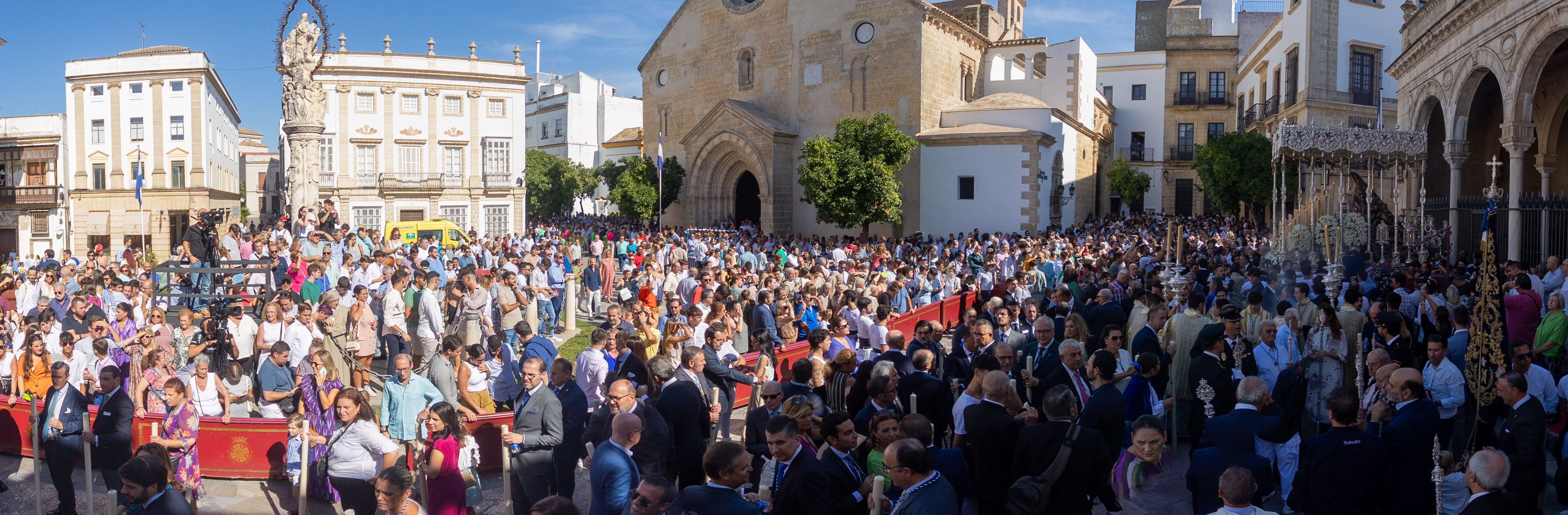 Salida procesional de la Virgen de la Estrella