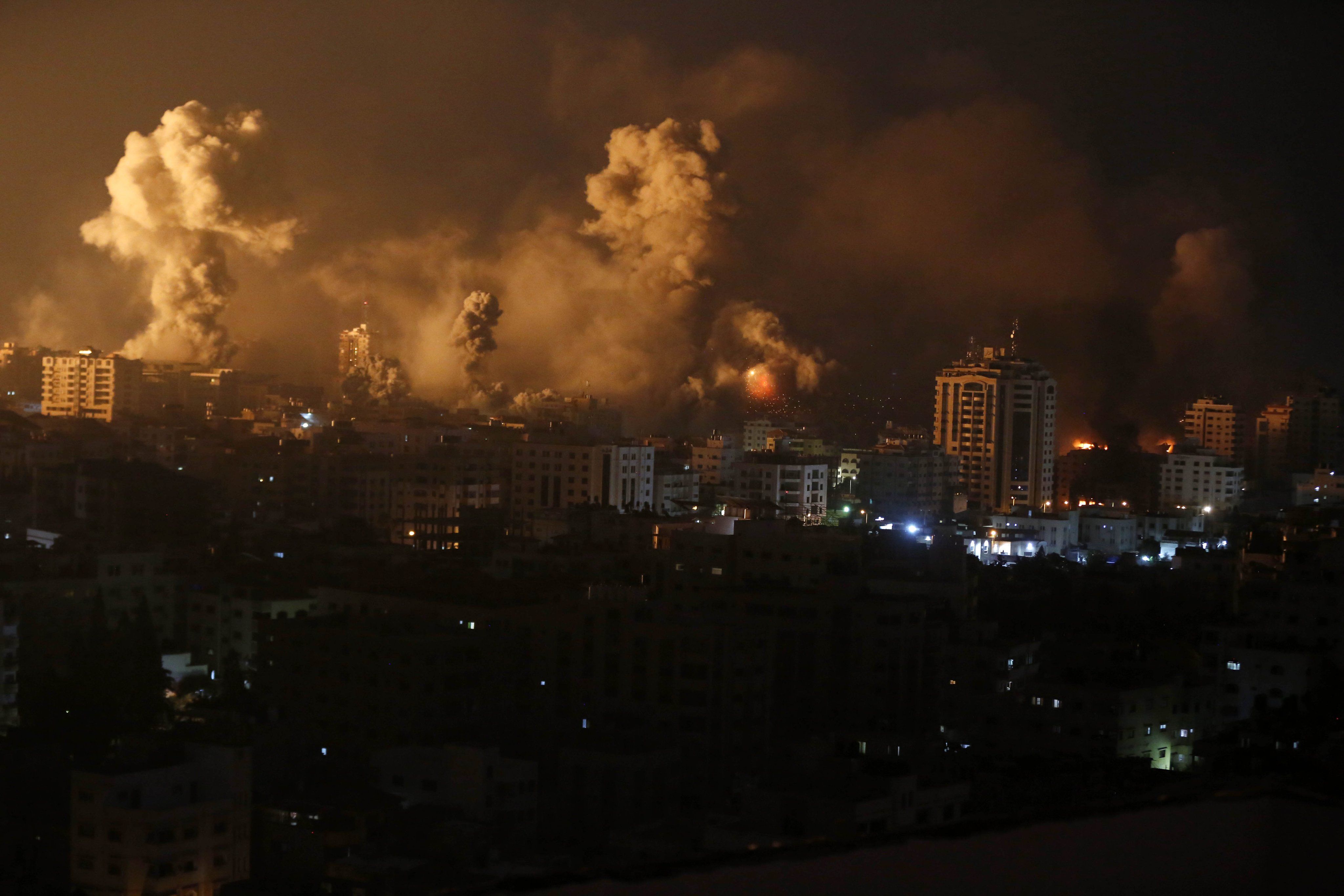 Una imagen de Gaza a oscuras.   @UNRWA