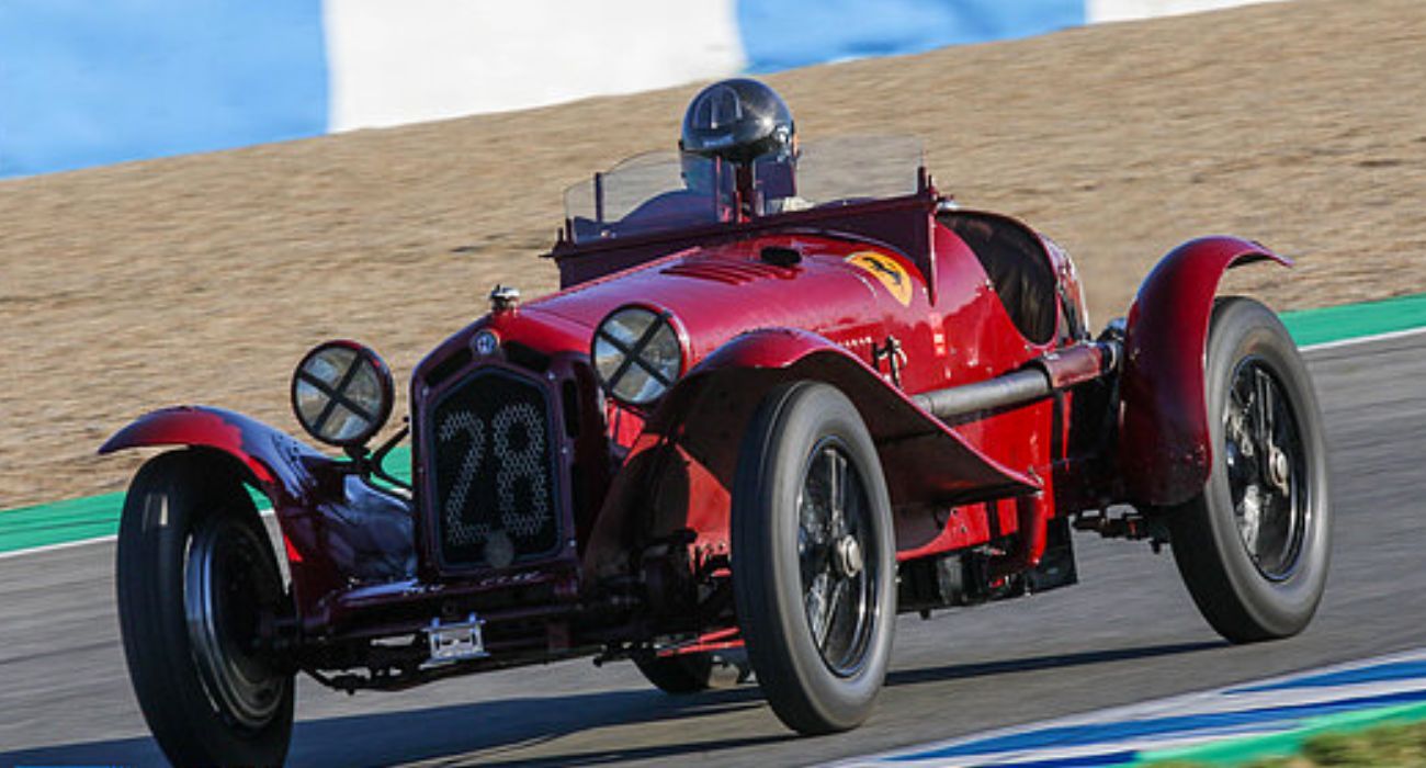 Uno de los coches clásicos que se verá en el Circuito Ángel Nieto de Jerez.   FOTO: CIRCUITO DE JEREZ
