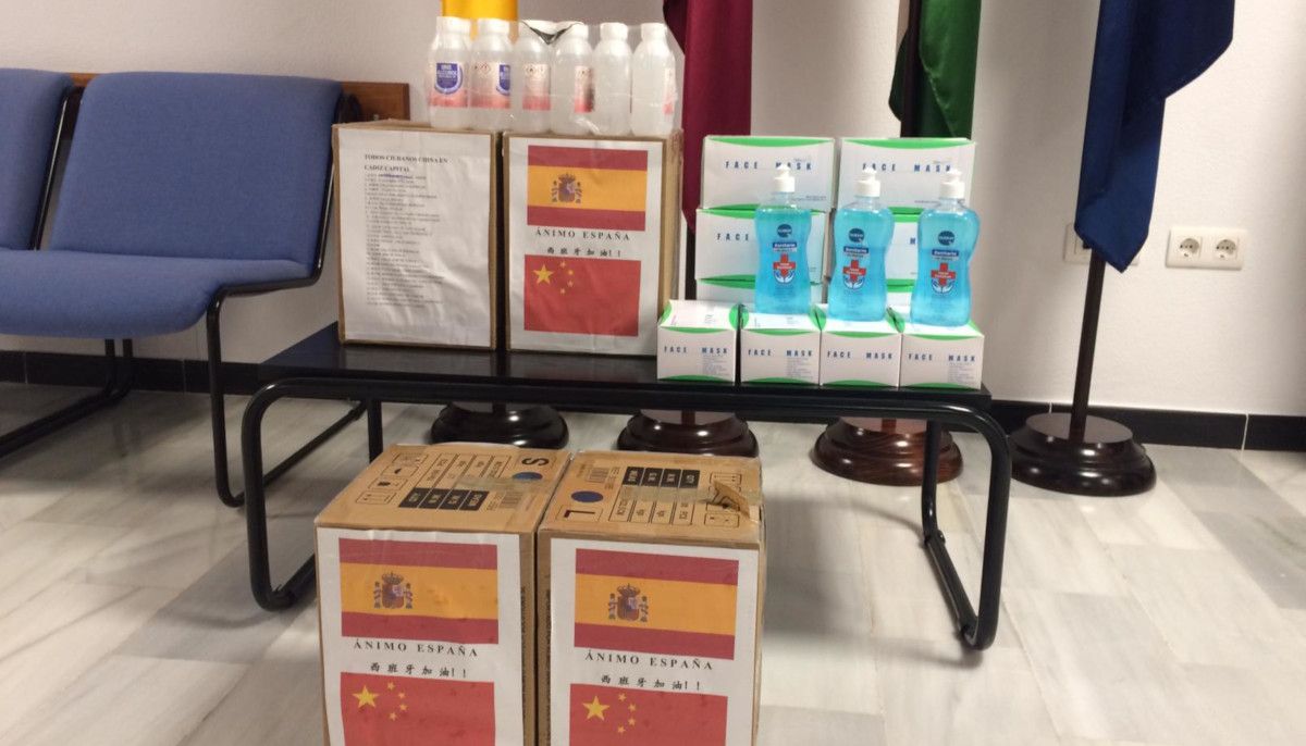 Materiales donado por la comunidad china en Cádiz. 