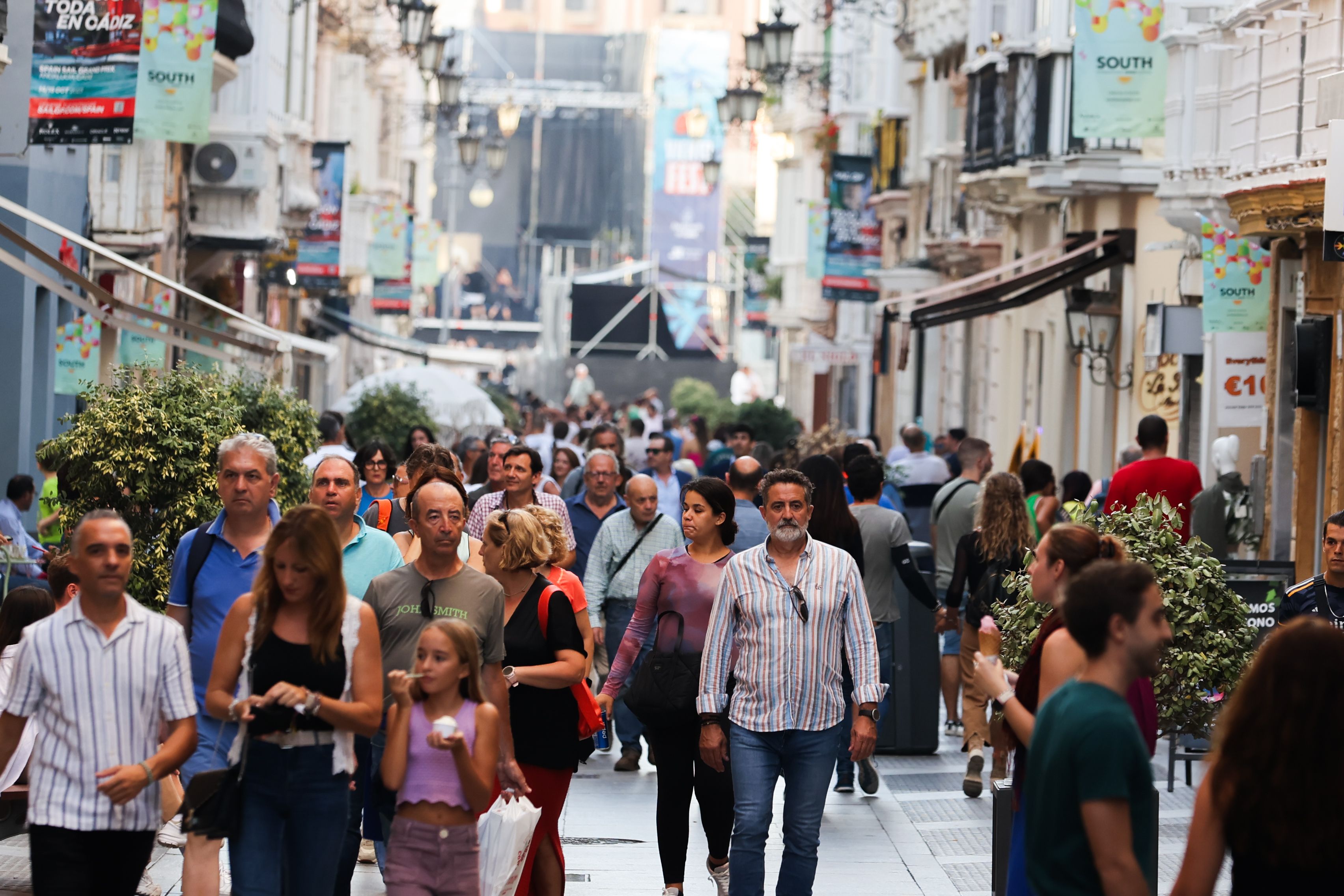 Negocios del centro de Cádiz, en una imagen reciente.