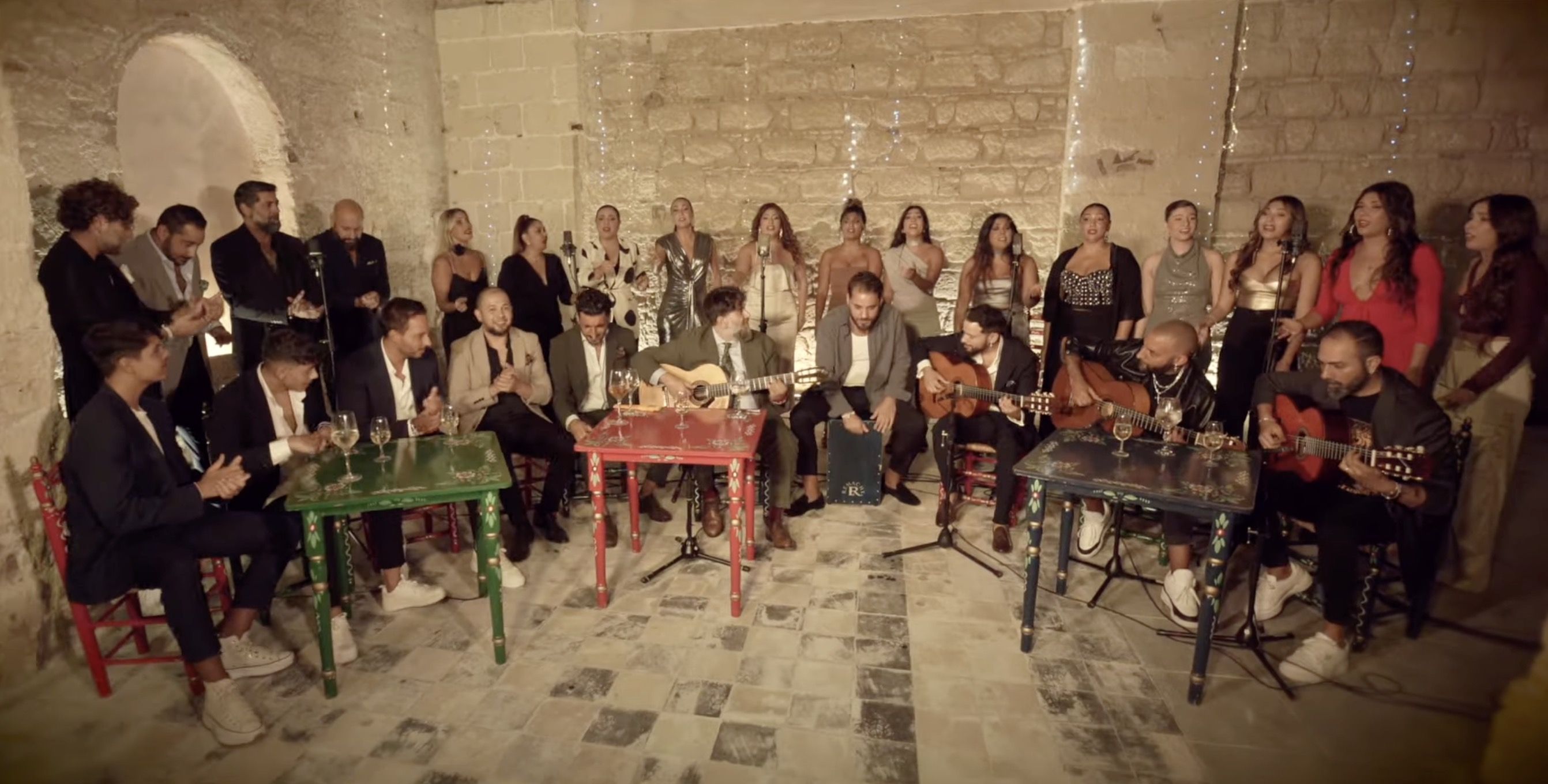 La formación Así Canta Jerez en Navidad que dirige Luis de Periquín escoge el villancico 'Dicen que nació' para anunciar la temporada de 2023