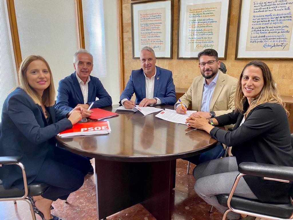 El acuerdo firmado entre Ruiz Boix y Jorge Rodríguez este miércoles para las mancomunidades de Sierra y La Janda.
