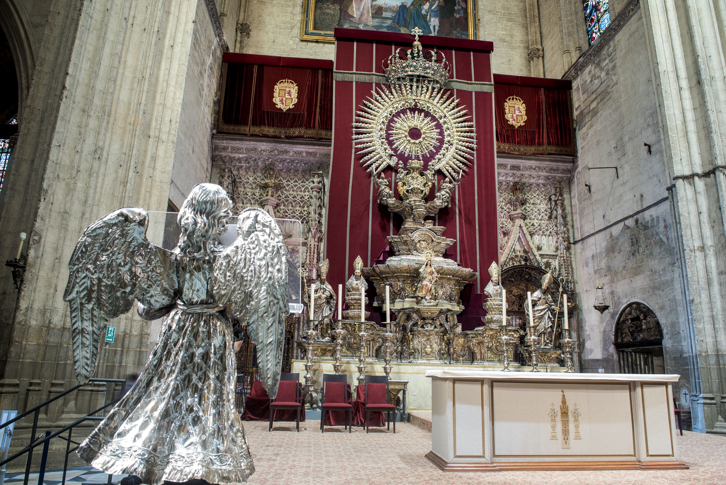 Visión del altar desde otro ángulo. MAURI BUHIGAS