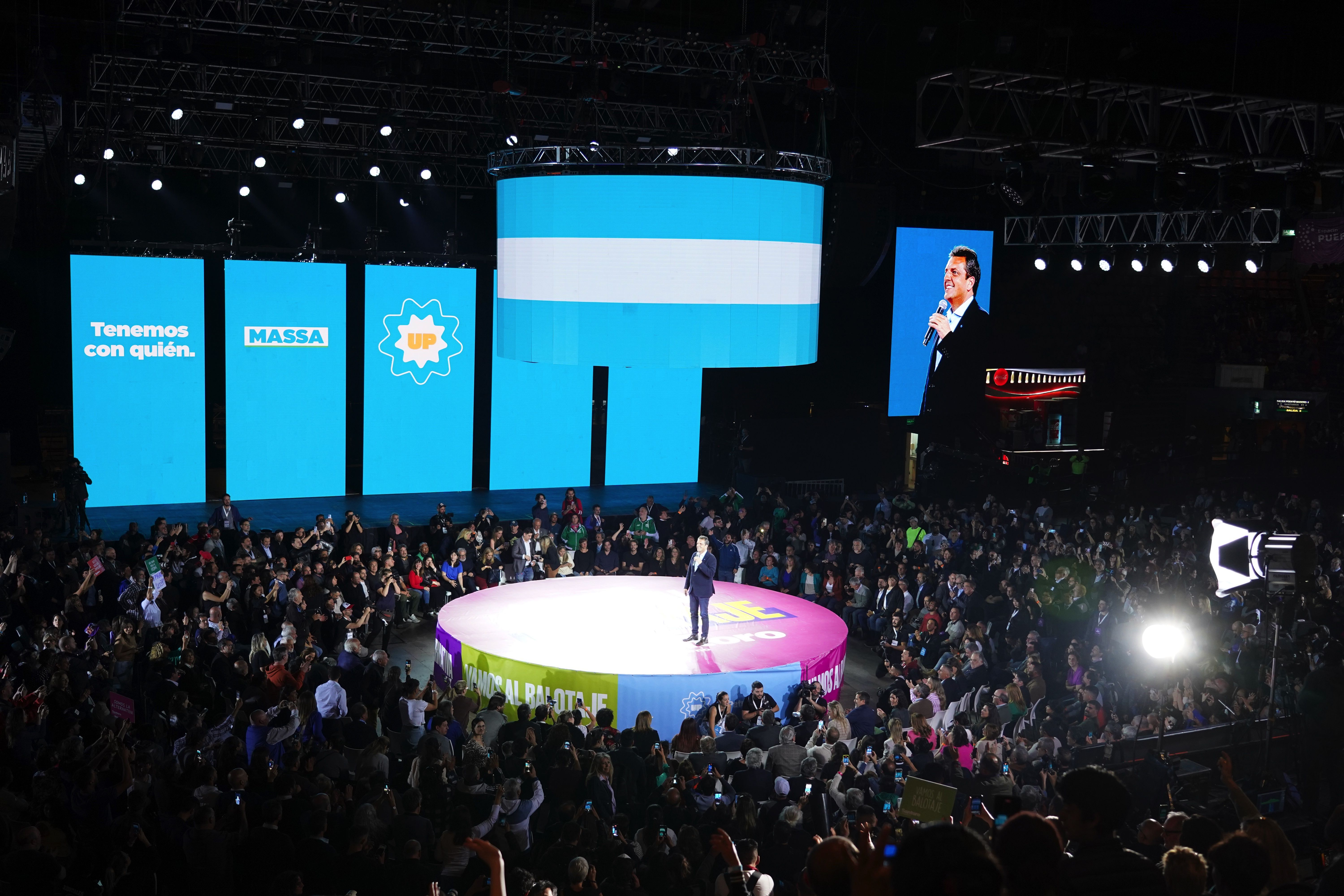 Cierre de campaña de las presidenciales argentinas. Massa en Luna Park, este pasado jueves.