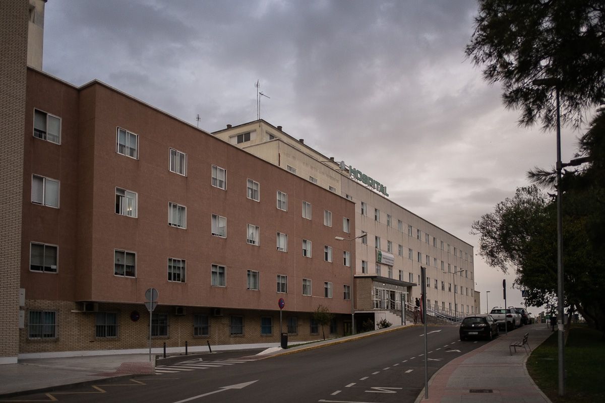 El Hospital de Jerez. FOTO: MANU GARCÍA