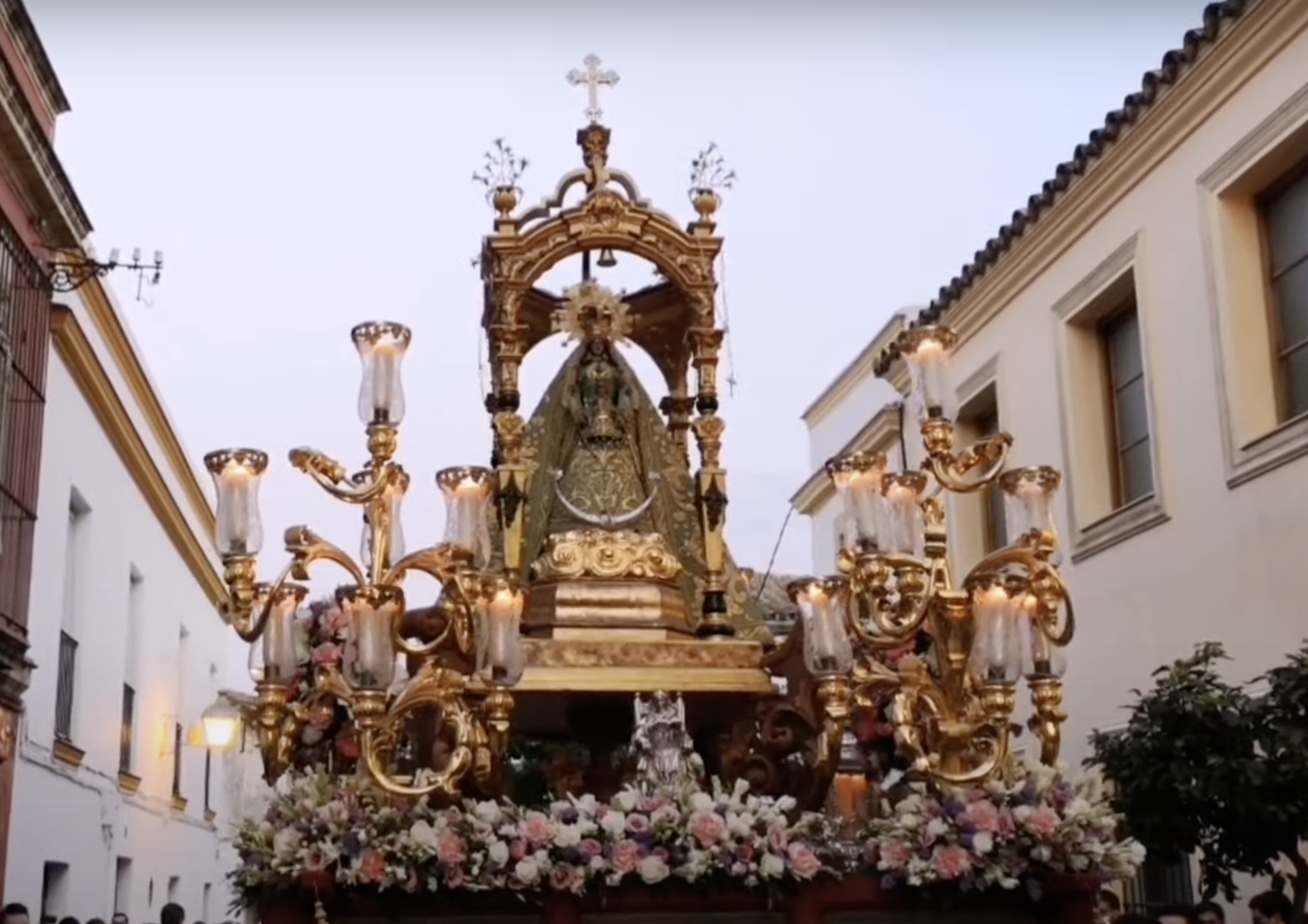El Rosario de la Yedra en una anterior salida procesional. 