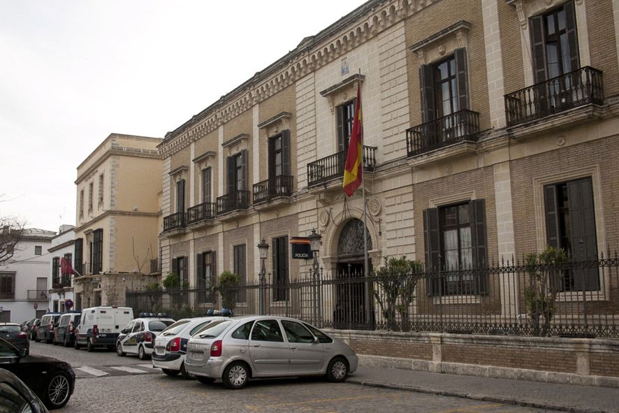 Fachada del Palacio de Puerto Hermoso, cuando aún era comisaría de Policía Nacional.