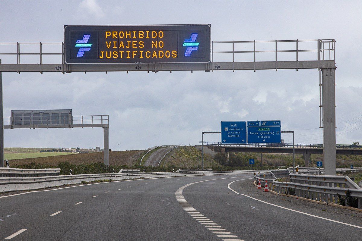 Carreteras de la provincia de Cádiz, durante el estado de alarma. FOTO: JUAN CARLOS TORO