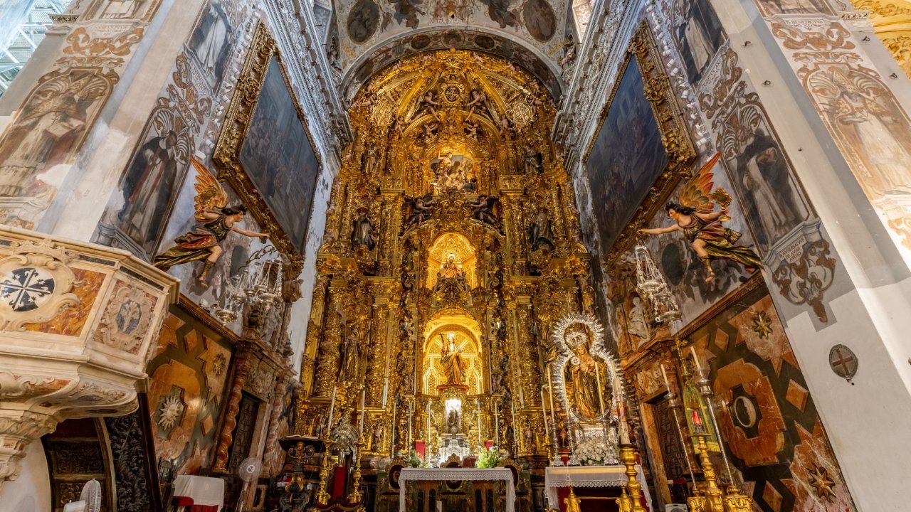 La Iglesia de Sevilla con arte precolombino, lienzos de Zurbarán y Valdés Leal, y donde se bautizó Murillo.