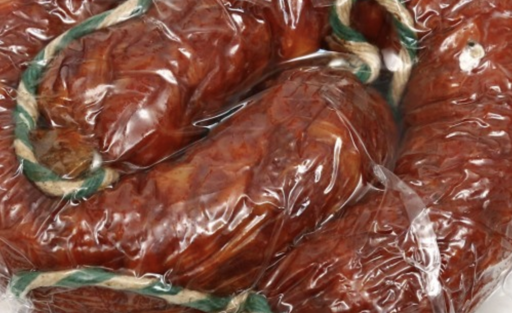 Chorizo en una imagen de archivo. Chorizo en una imagen de archivo.