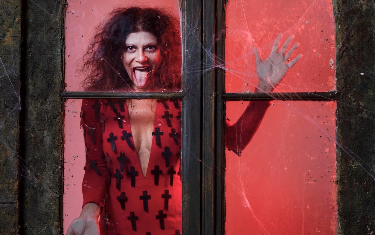 La 'performance' de la Escuela de Arte de Jerez por Halloween estará dedicada a Lola Flores. La 'performance' de la Escuela de Arte de Jerez por Halloween estará dedicada a Lola Flores.