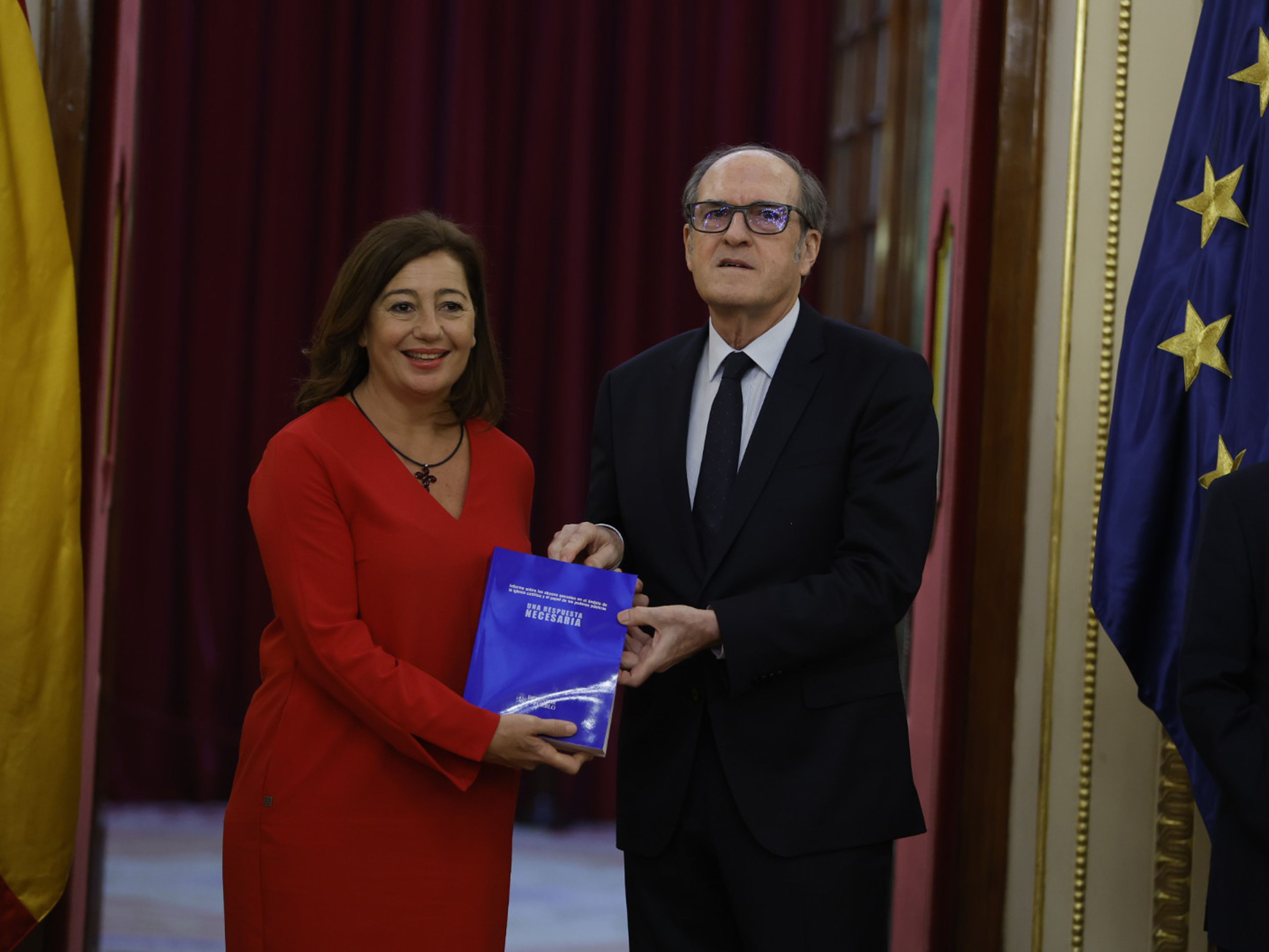 Ángel Gabilondo, Defensor del Pueblo, ha entregado el informe sobre los abusos de la Iglesia.