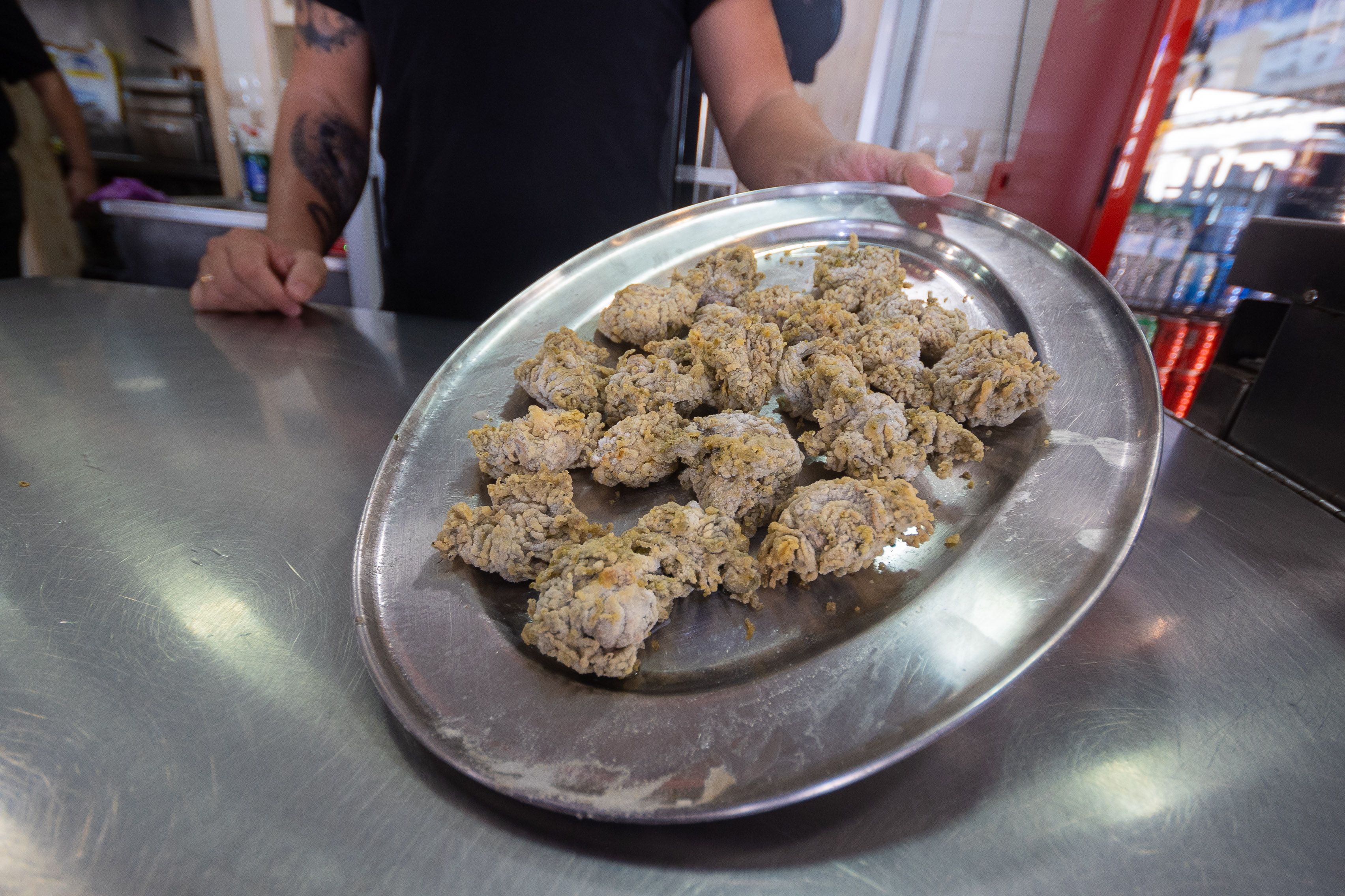 ERIZOS ORTIGUILLAS PLAZA DE ABASTOS DE CADIZ ATUN 10