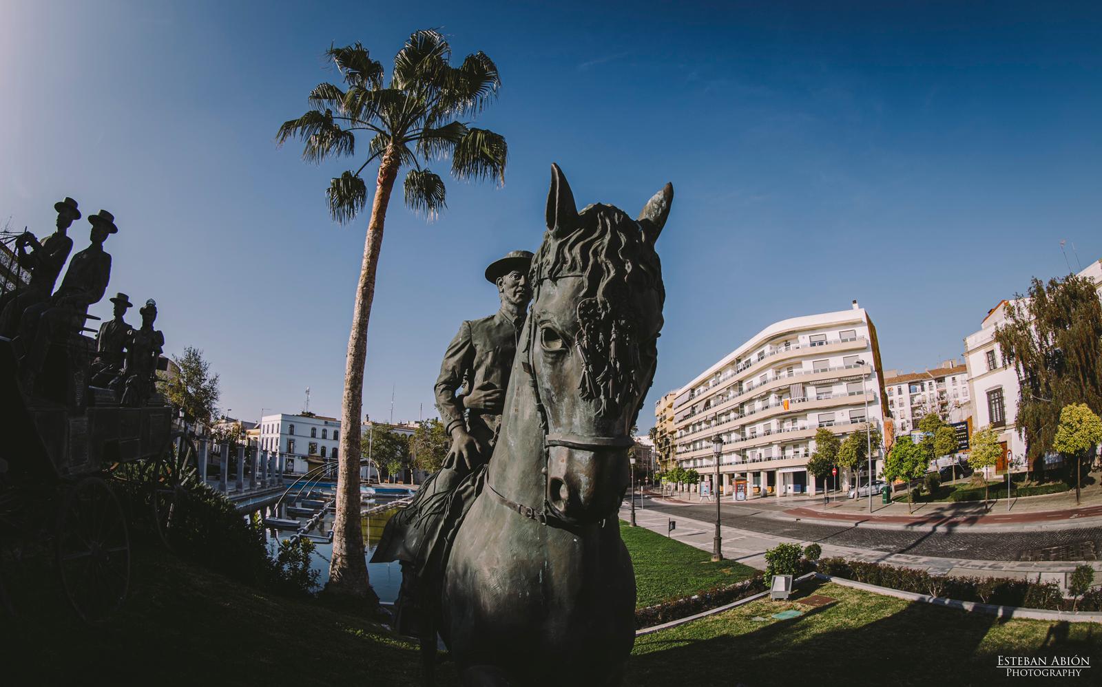 La plaza del Mamelón, lugar donde se encuentra uno de los parkings del centro de Jerez.