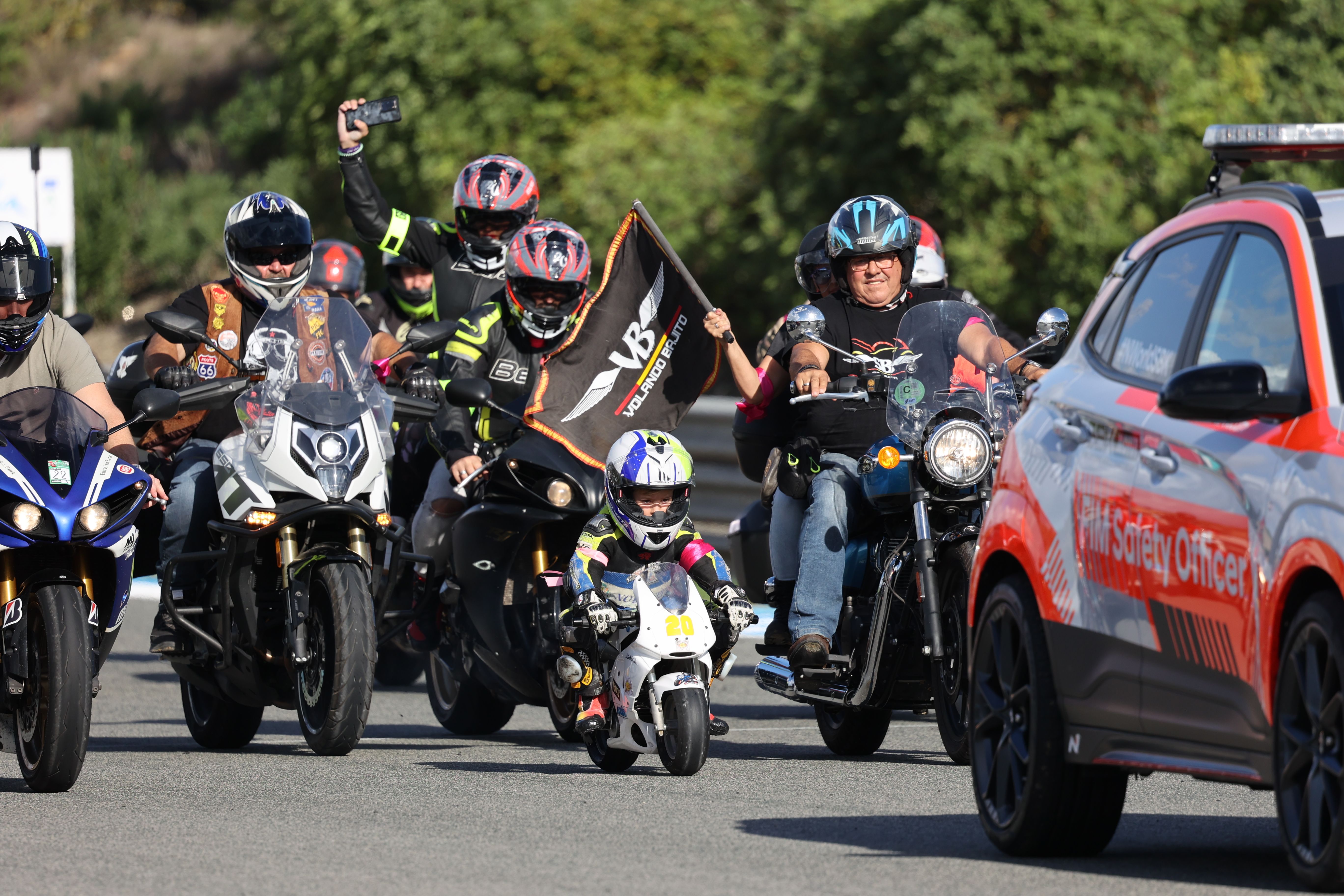 Las imágenes del circuito de Jerez, este sábado, en el Mundial de Superbikes.  KITO DOÑA