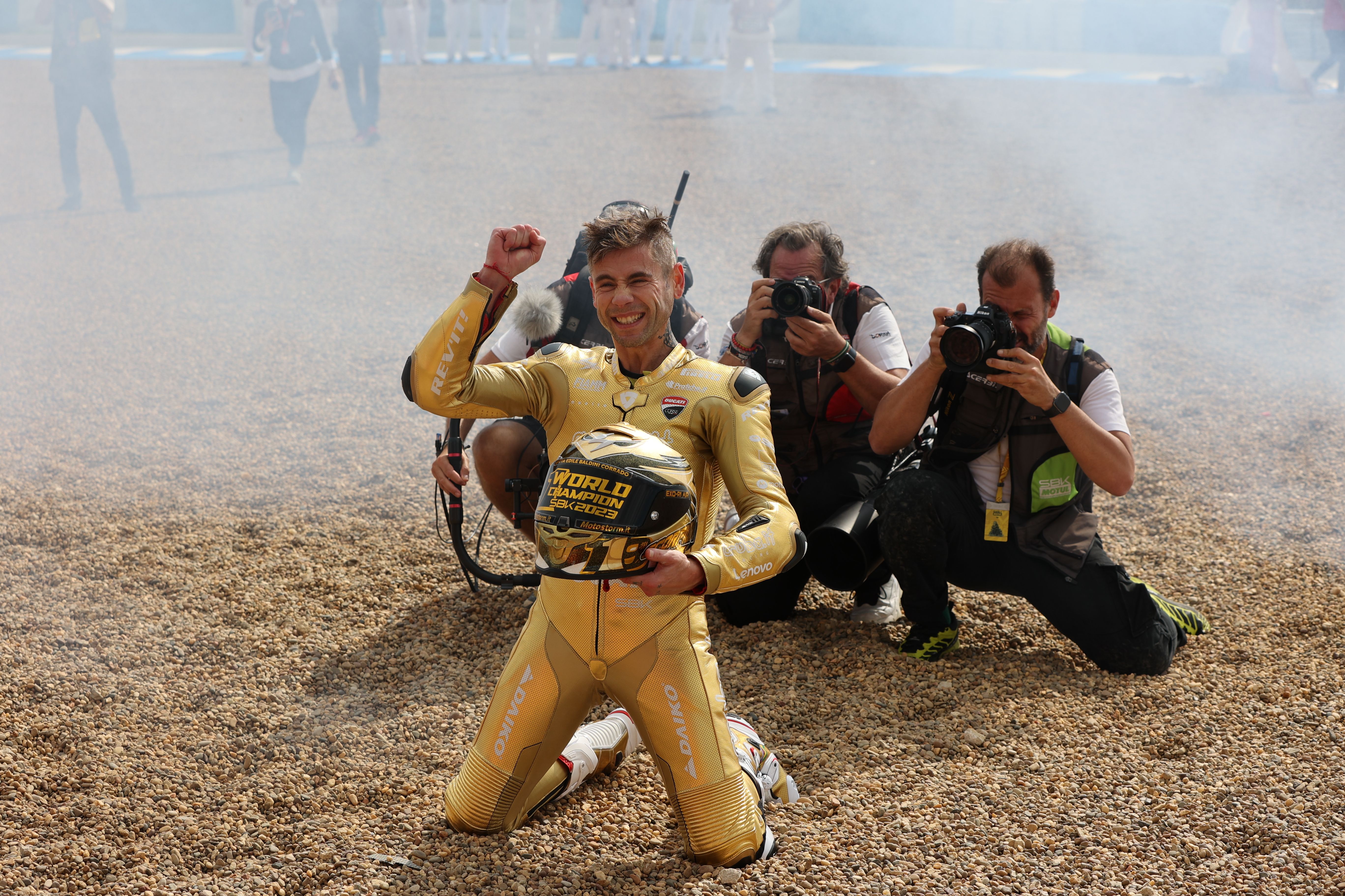 Las imágenes del circuito de Jerez, este sábado, en el Mundial de Superbikes.  KITO DOÑA