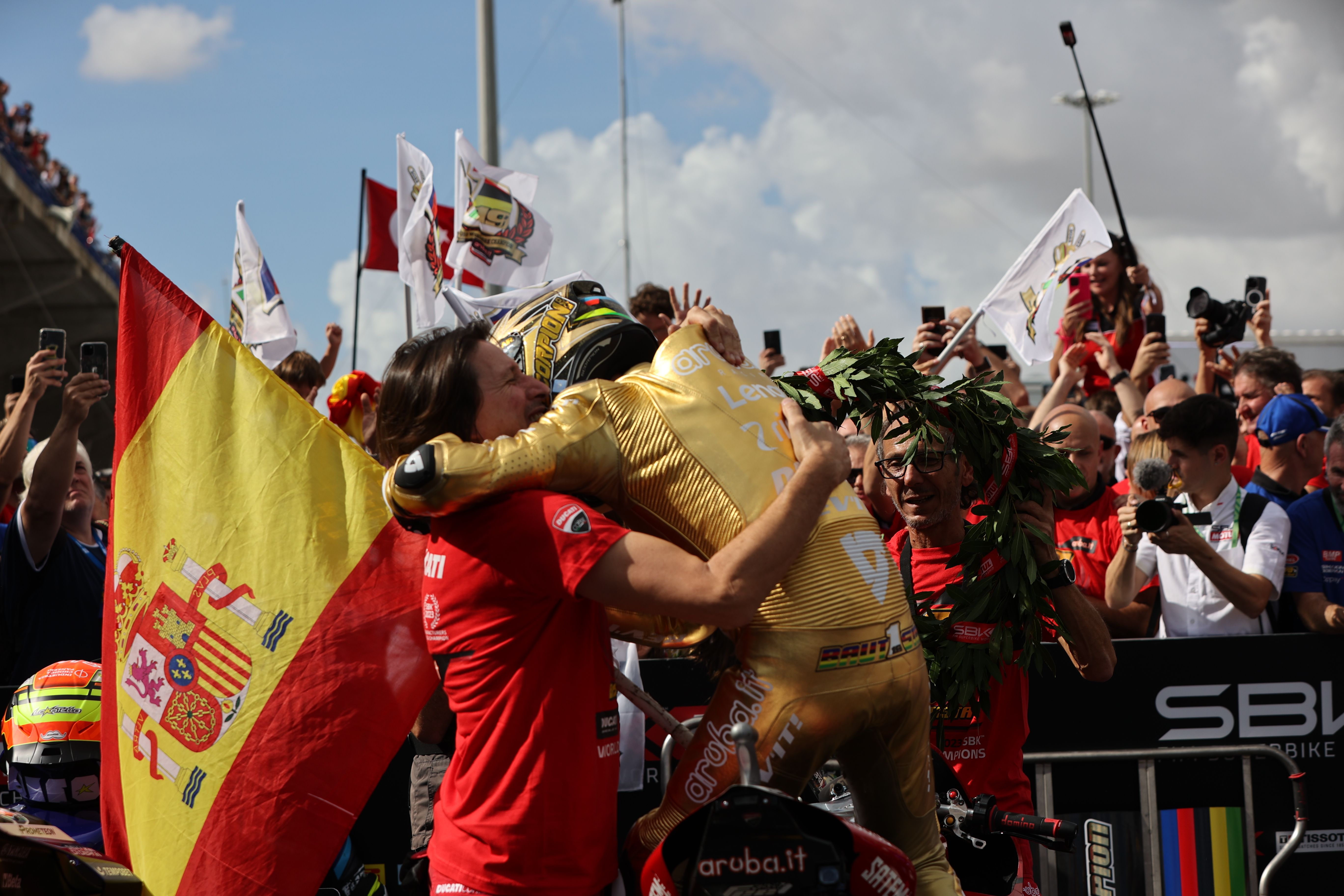Las imágenes del circuito de Jerez, este sábado, en el Mundial de Superbikes.  KITO DOÑA