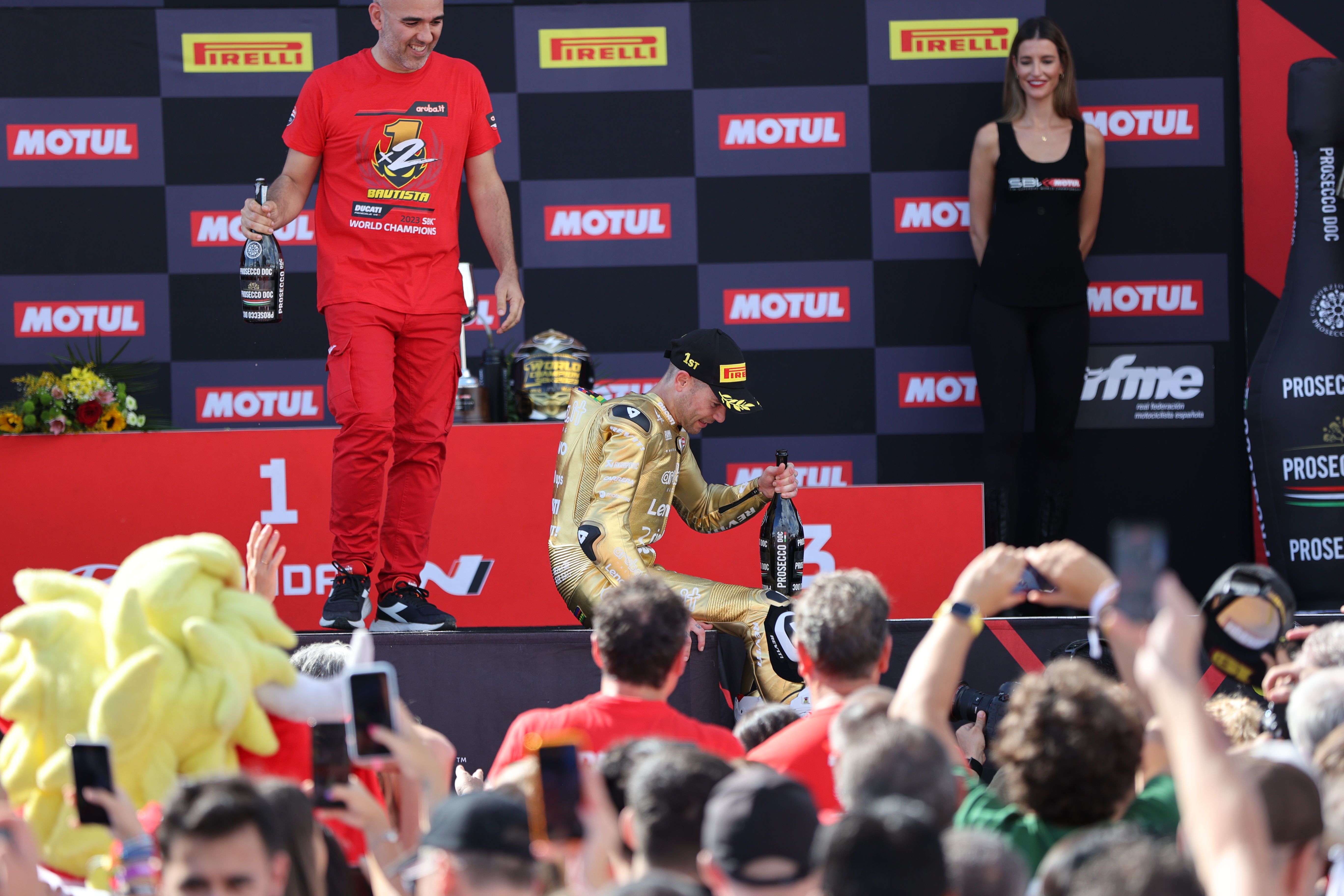 Las imágenes del circuito de Jerez, este sábado, en el Mundial de Superbikes.  KITO DOÑA