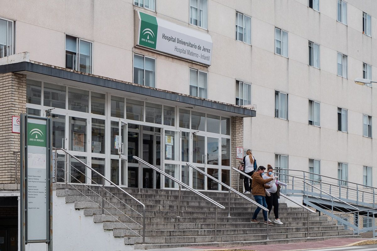 El Hospital de Jerez, durante la cuarentena. FOTO: CANDELA NÚÑEZ