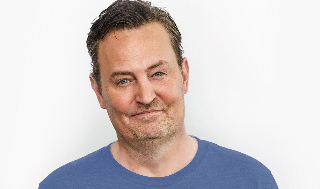 Matthew Perry, Chandler en 'Friends', fallecido a los 54 años.