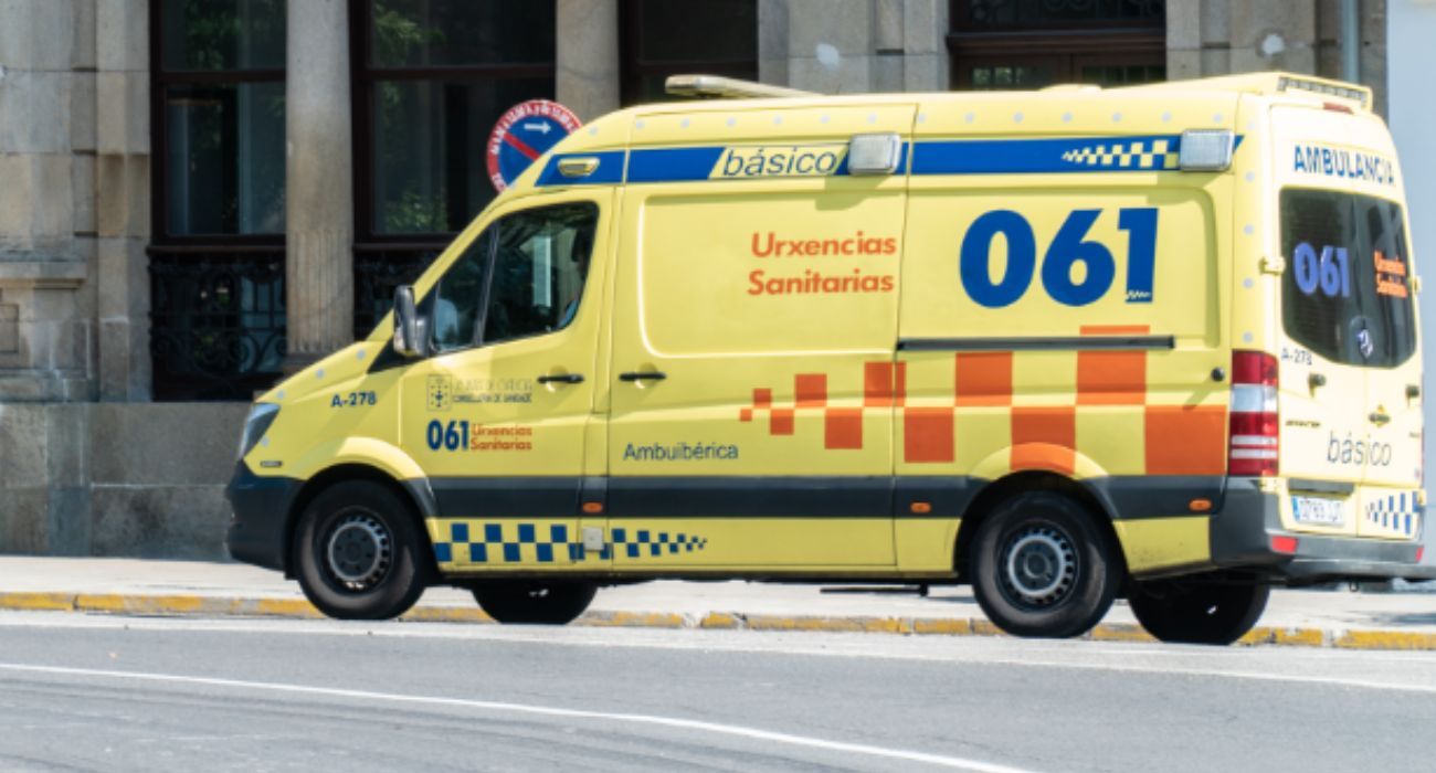 Los servicios sanitarios han tenido que trasladar de urgencia a la niña a un centro hospitalario. Los servicios sanitarios han tenido que trasladar de urgencia a la niña a un centro hospitalario.