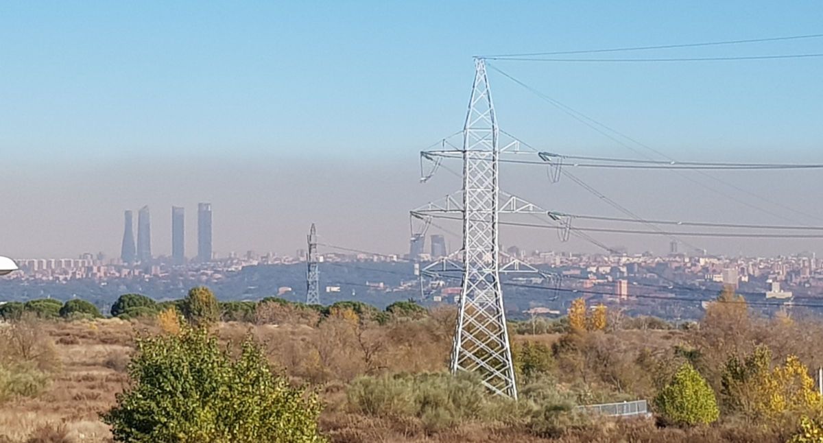 La boina de contaminación en Madrid, en una imagen de archivo.  FOTO: adolfo_mfraile 