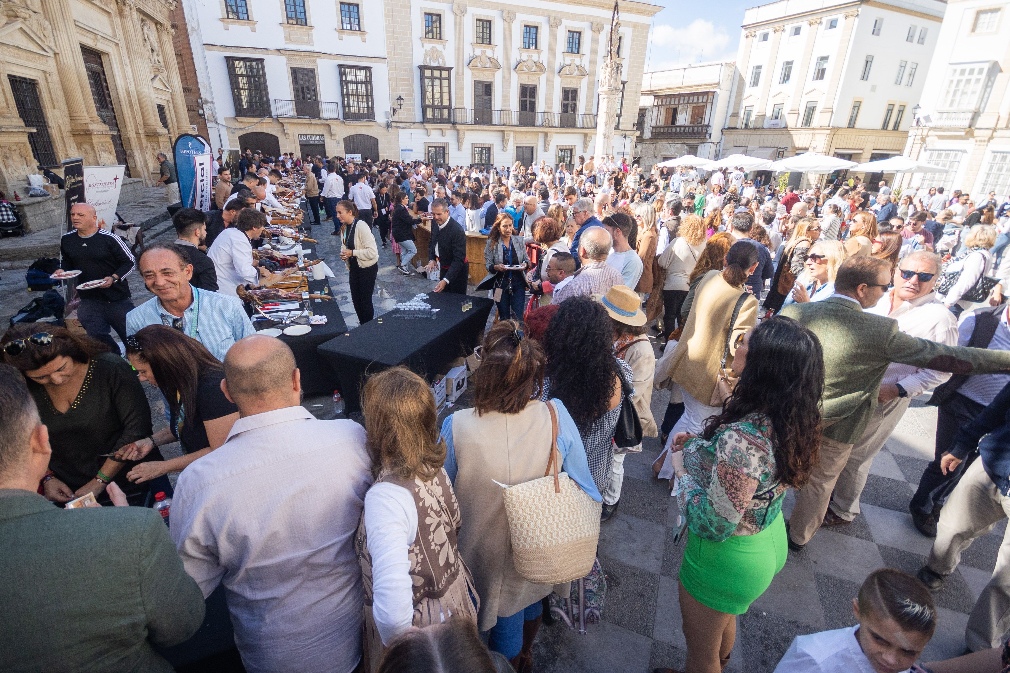 Cortando jamón por los Reyes Magos de Jerez