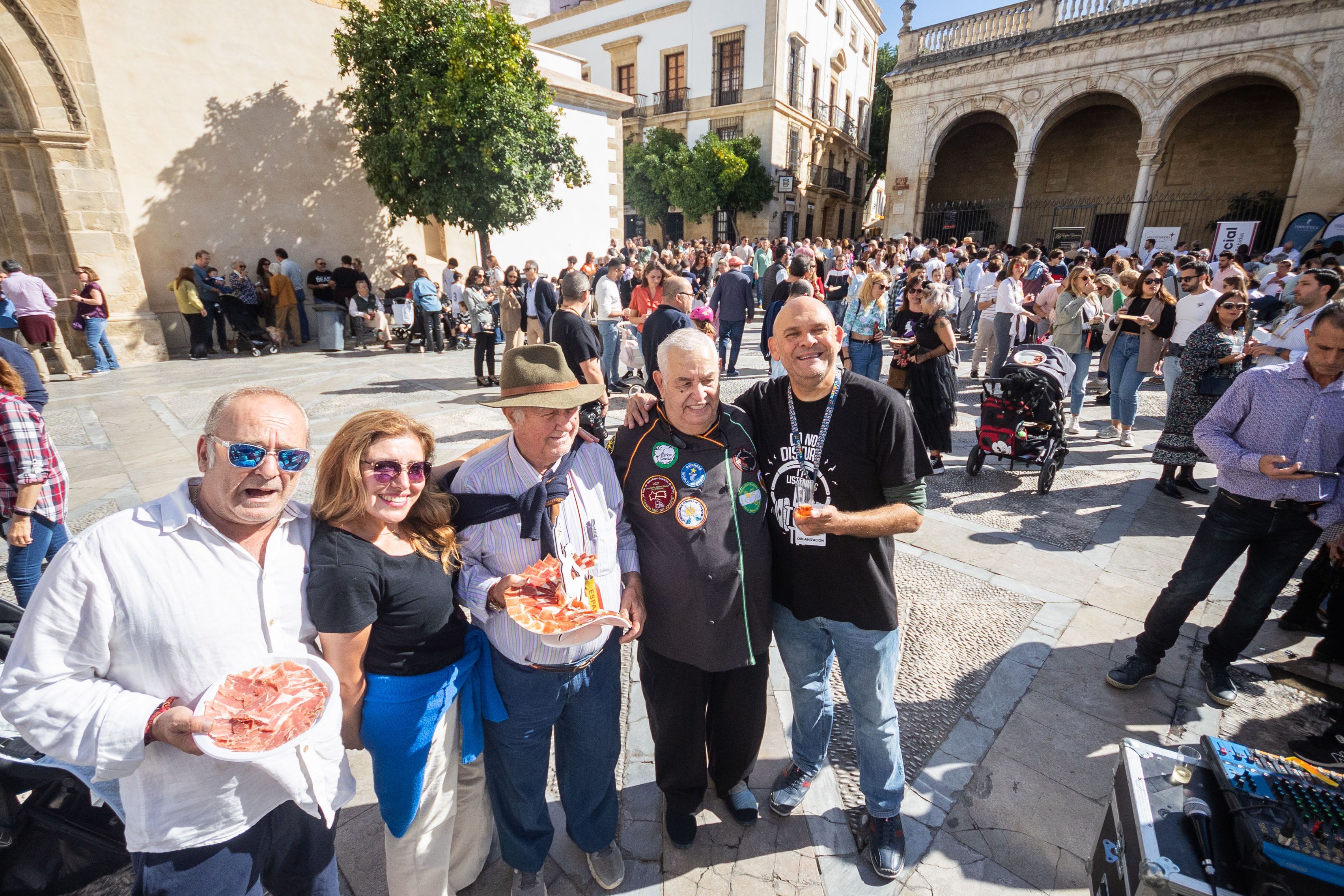 Cortando jamón por los Reyes Magos de Jerez