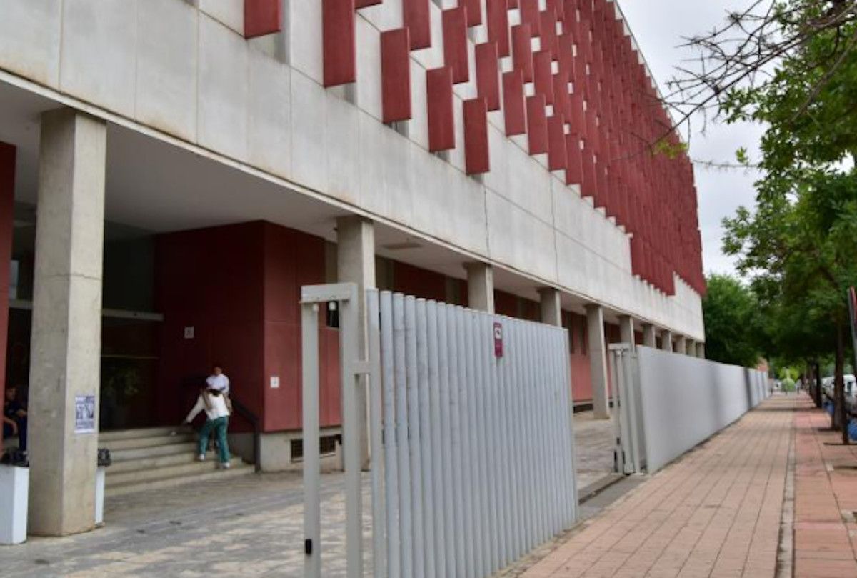 Facultad de Comunicación de Sevilla. FCOM