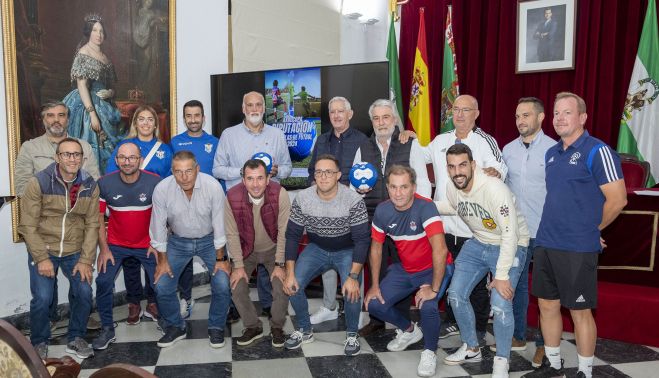 Foto de grupo de la presentación de la XXXI Copa Diputación.