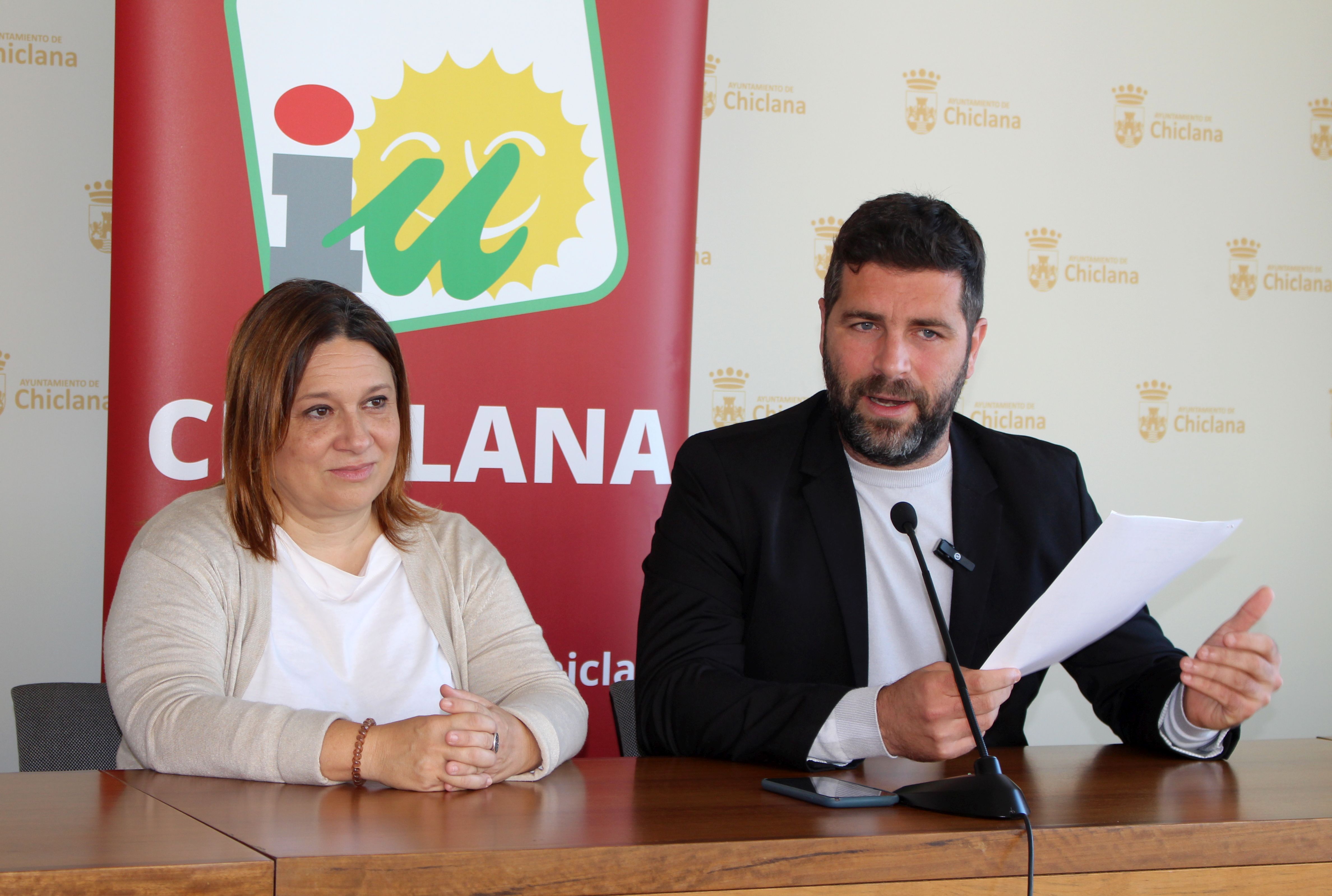 Rueda de prensa de IU en Chiclana.